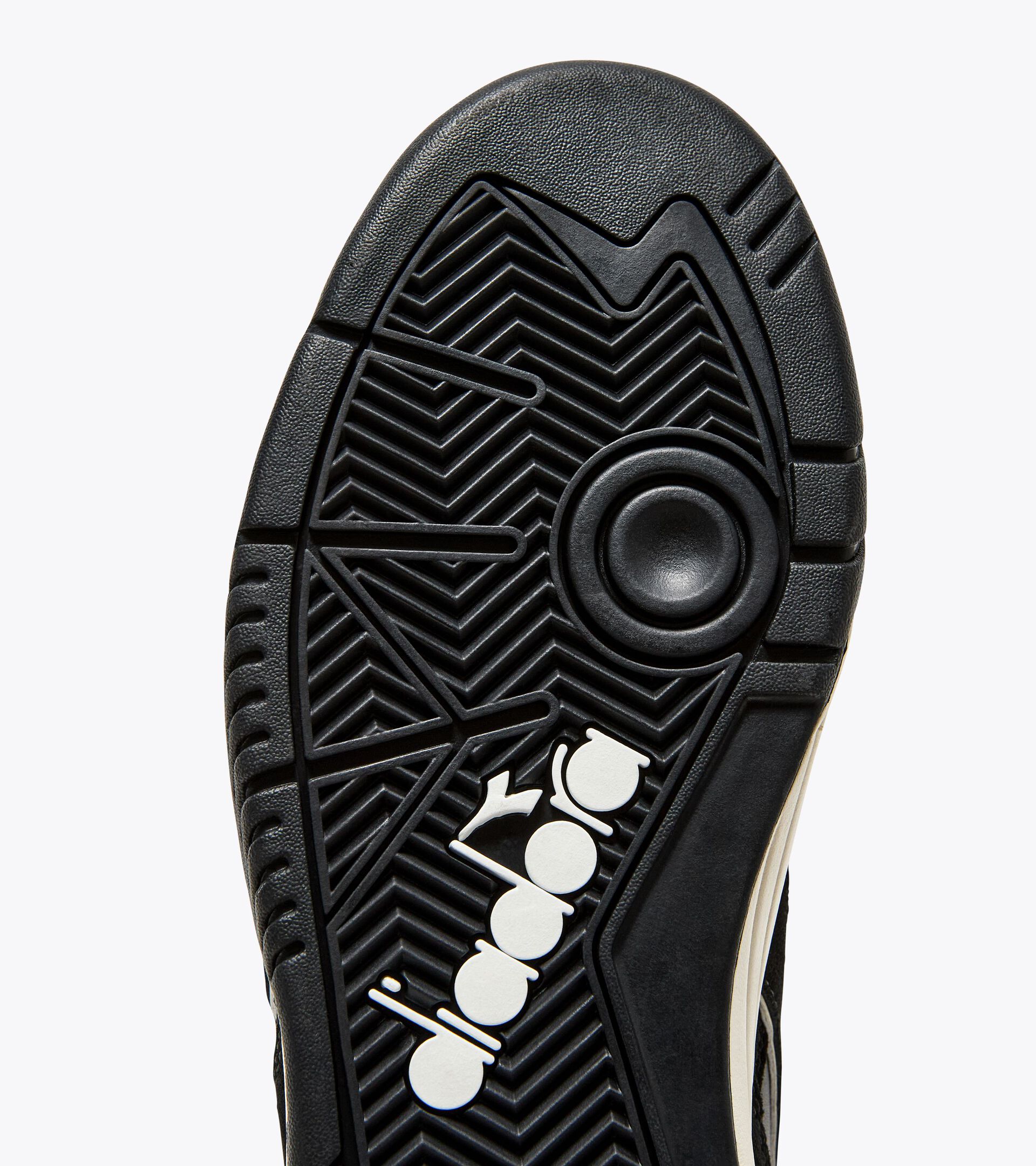 Sporty sneakers - All-Gender WINNER SL BLACK/BLACK - Diadora
