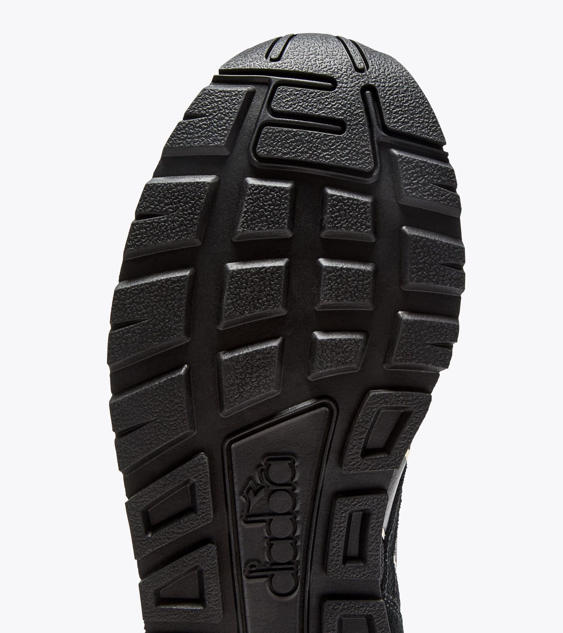 Sports sneakers - All-Gender
 N.92 ADVANCE BLACK /BLACK /BLACK - Diadora