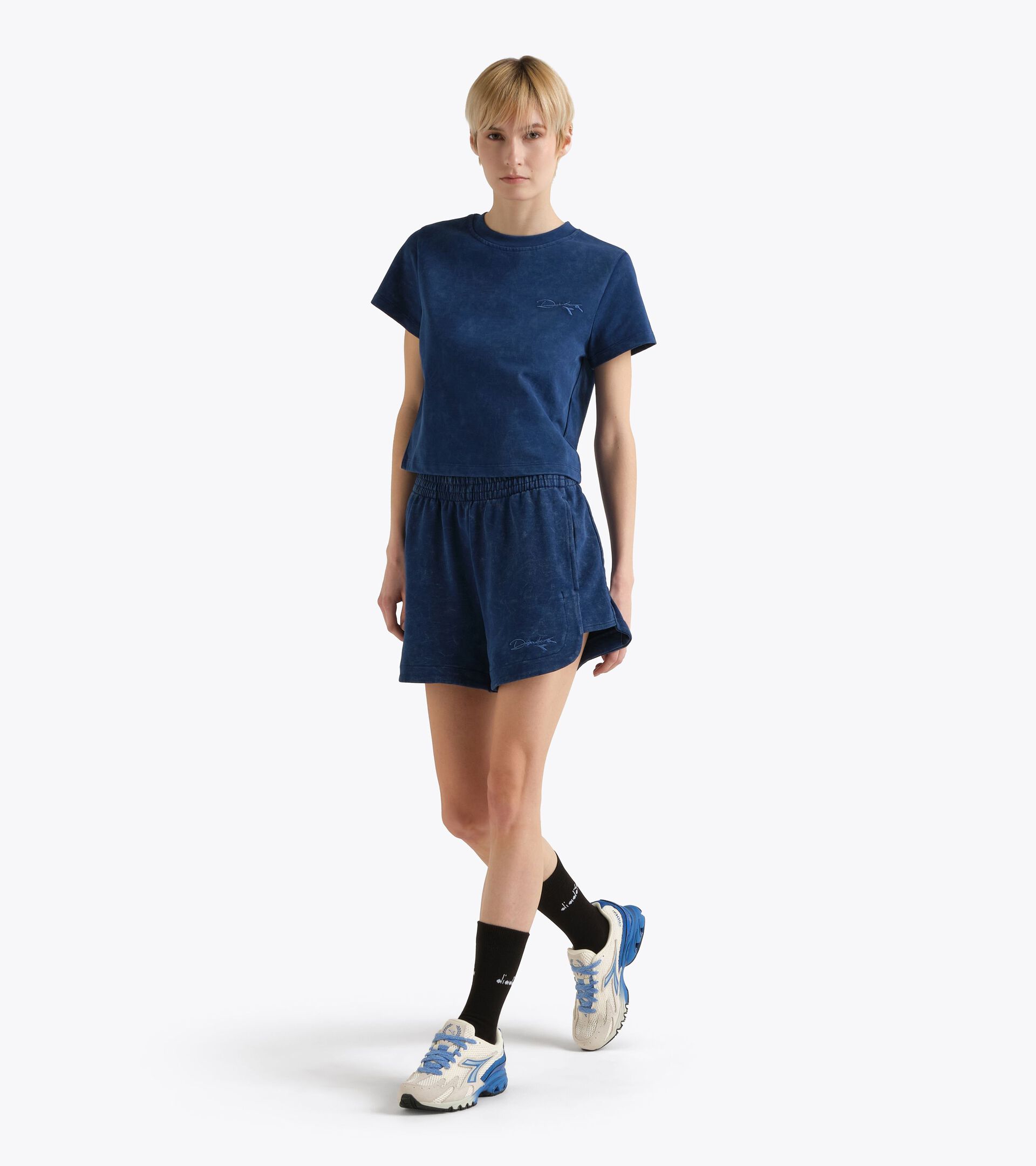 Retro-inspired Cotton Shorts - Women&rsquo;s L. SHORTS AVENUE LAB NAVY PEONY - Diadora