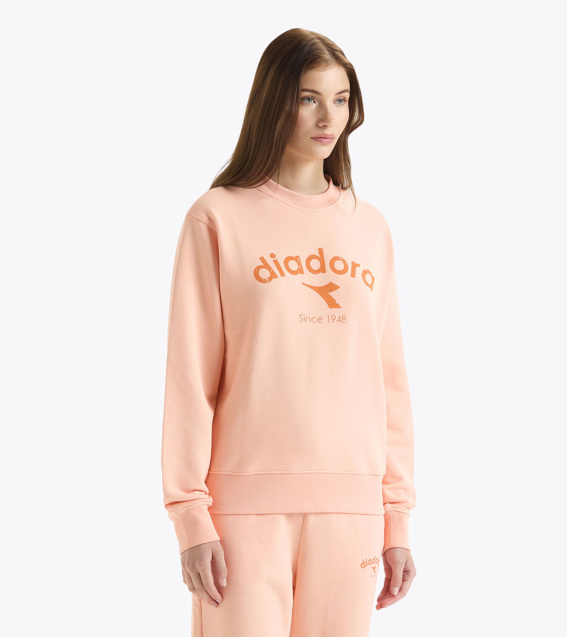 Crewneck sweatshirt - Gender Neutral
 SWEATSHIRT CREW ATHL. LOGO PEACH PARFAIT - Diadora