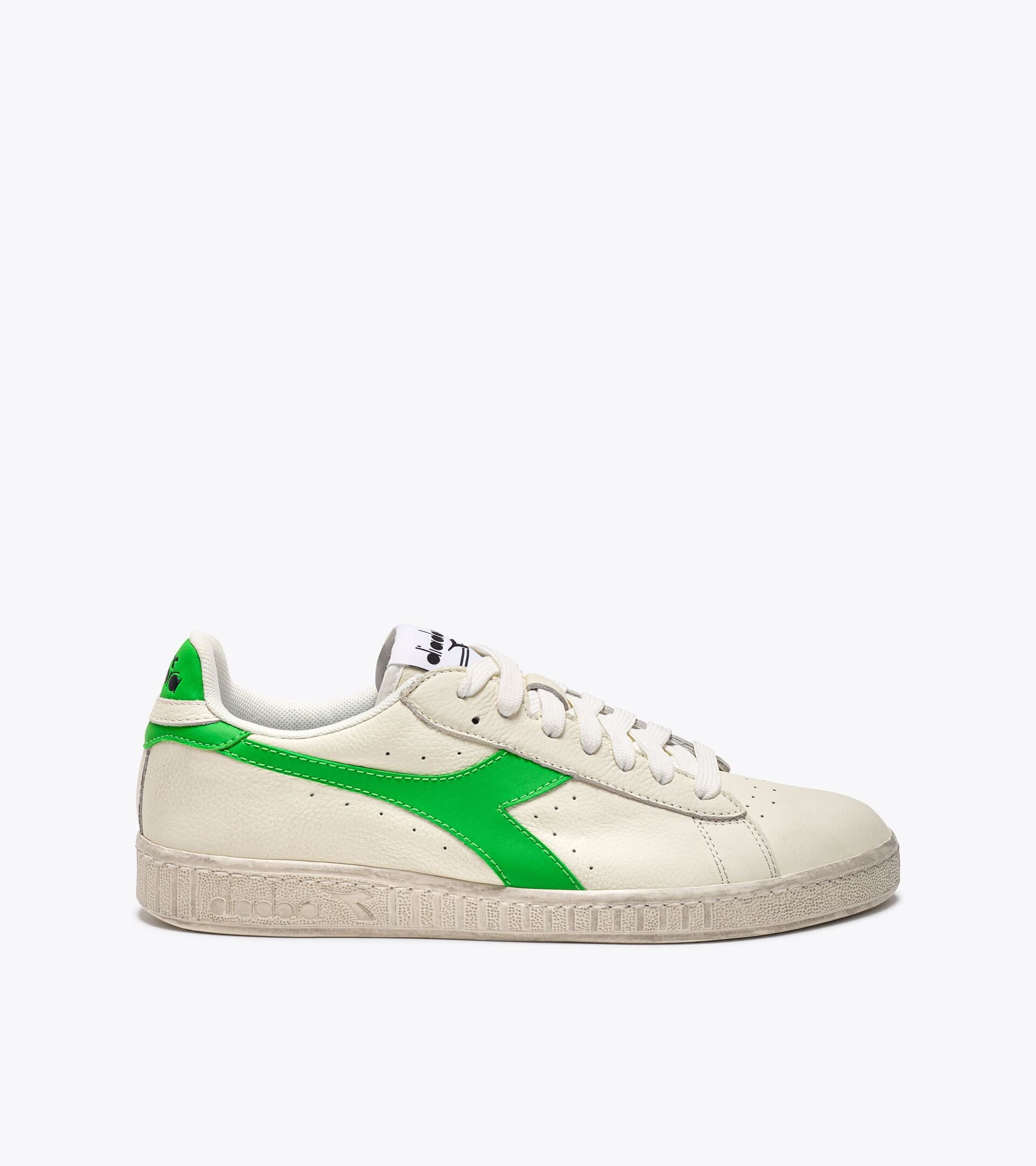 Sporty sneakers - Gender neutral GAME L LOW FLUO WAXED WHITE/DD GREEN - Diadora