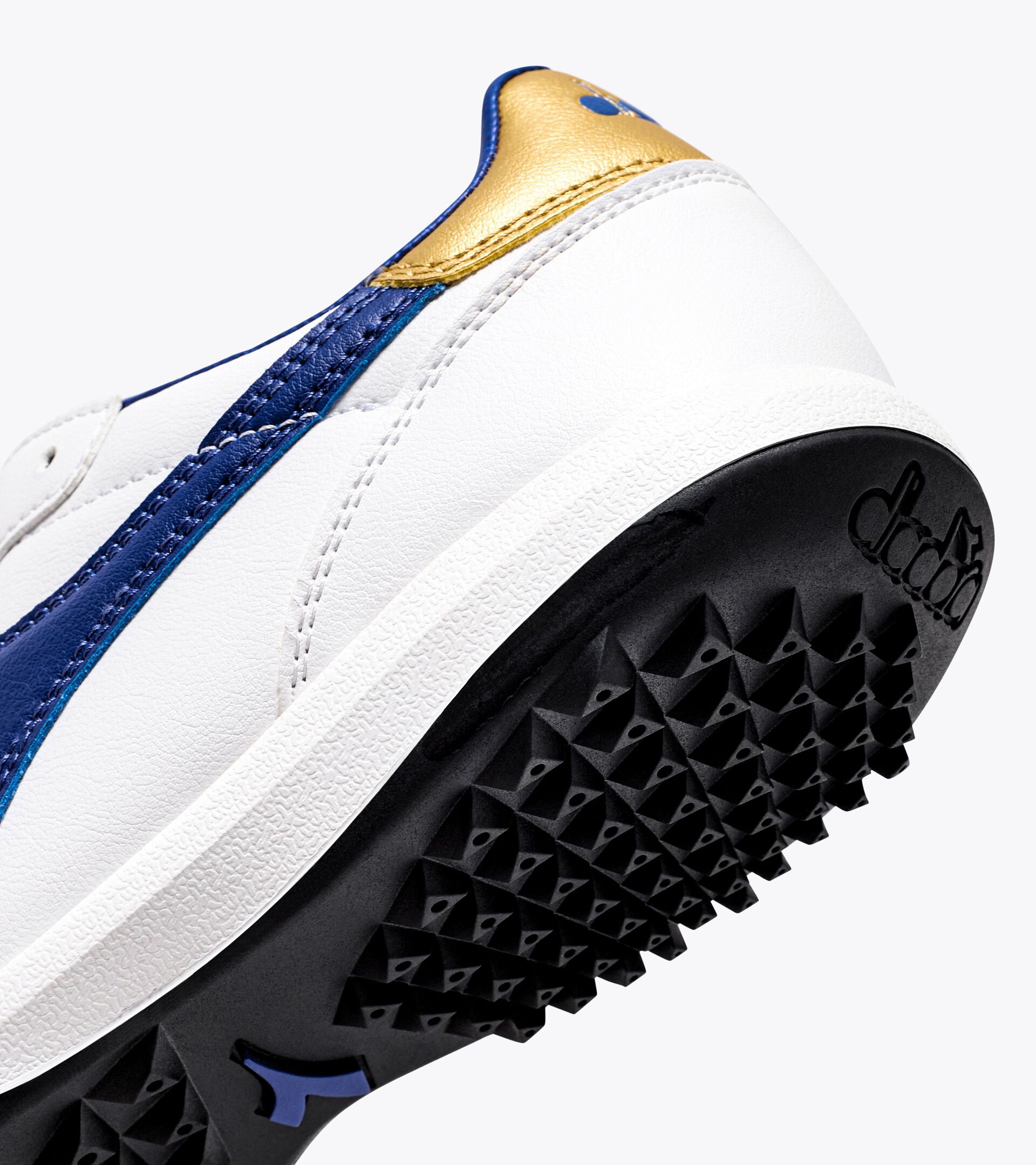 Calcio boots for synthetic turfs or firm ground - Men's BRASIL 2 R TFR WHITE/MAZARINE BLUE/GOLD - Diadora