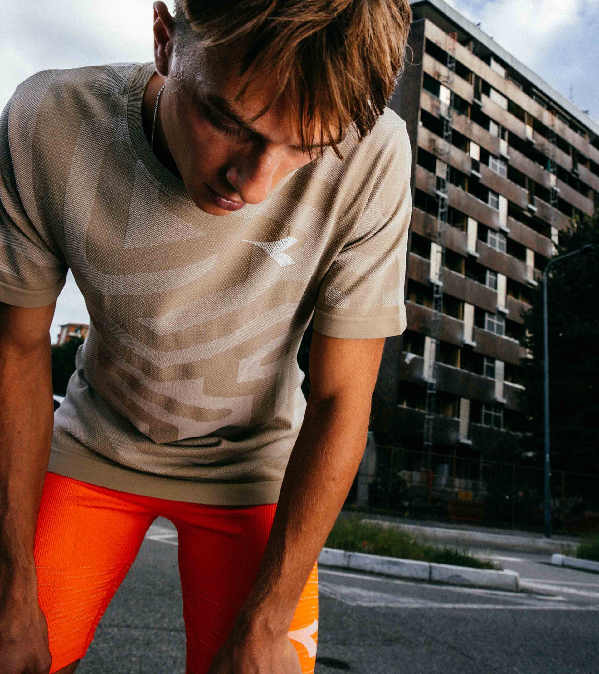 Maglia tecnica termoregolante - Running - Uomo SS T-SHIRT STRATOUNO BEIGE HUMUS - Diadora