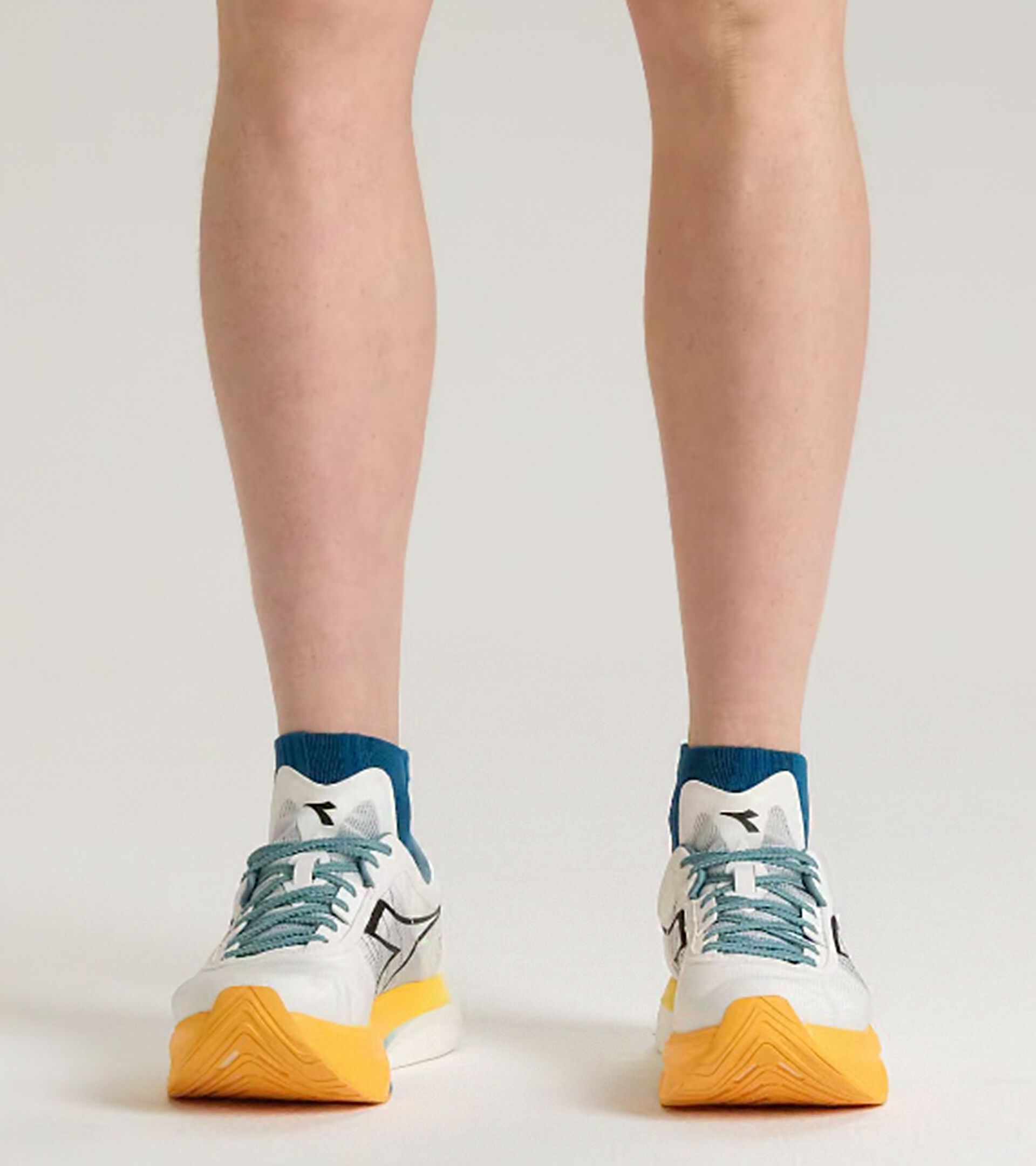 Chaussures de compétition sur route et piste - Fibre de carbone - Unisexe GARA CARBON BLC/NOIR/KUMQUAT - Diadora