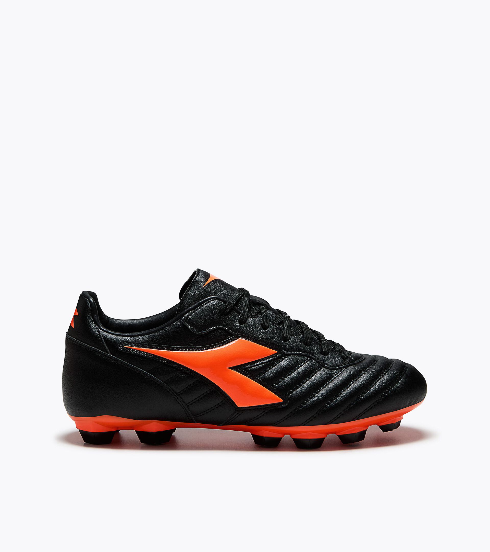 Chaussures de football pour terrains compacts - Homme BRASIL CLUB FG NERO/ROSSO FLUO - Diadora
