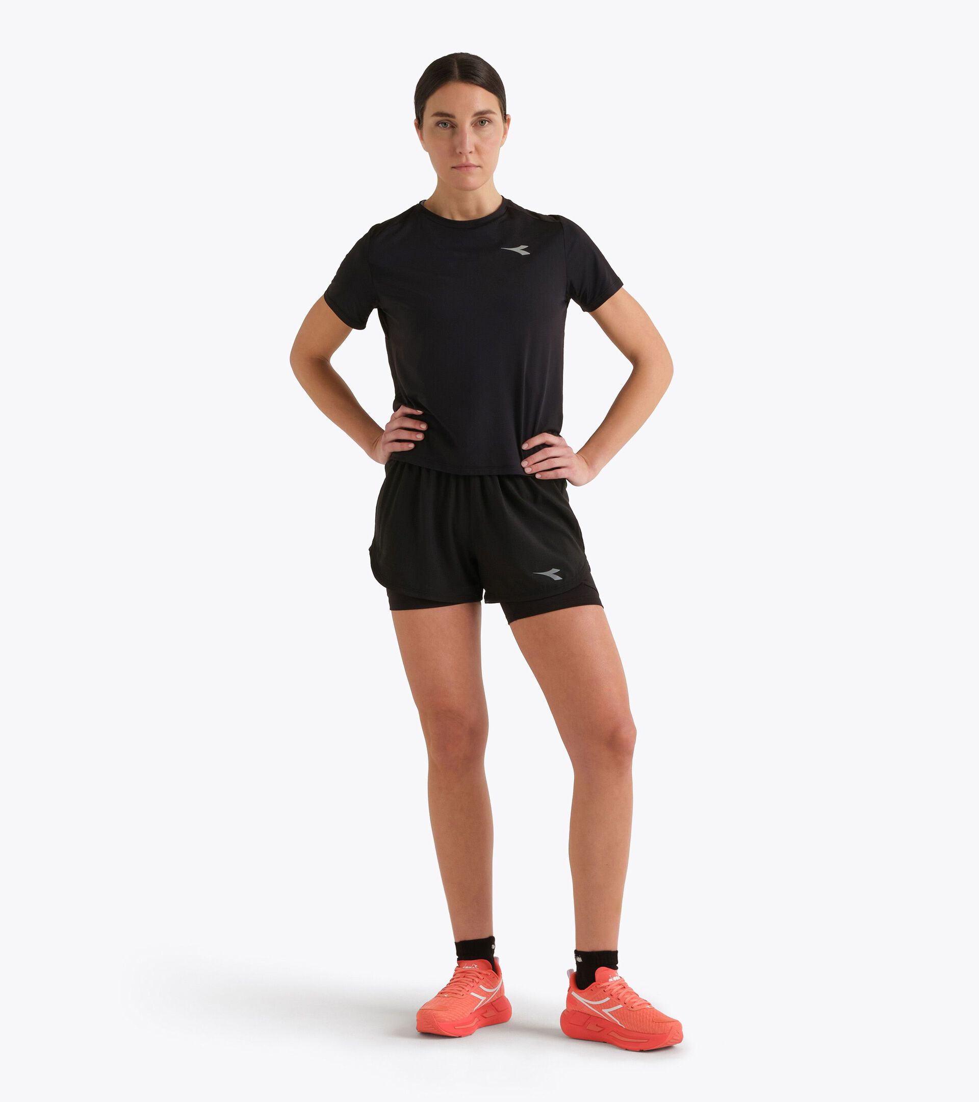 Pantalones cortos de running 2 en 1 - Mujer
 L. SHORTS 2IN1 NEGRO - Diadora