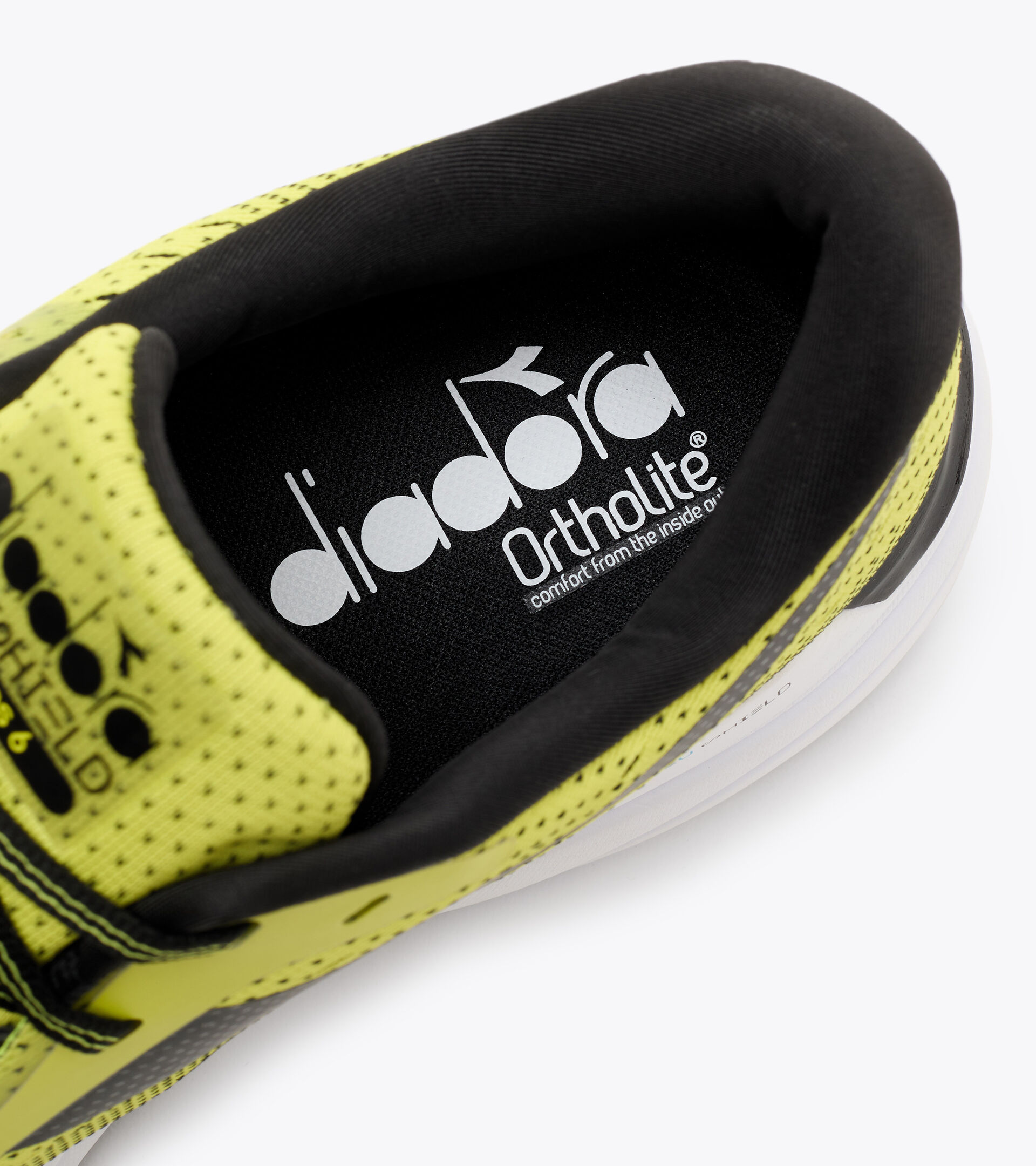 Footwear Sport UOMO MYTHOS BLUSHIELD 6 SULPHUR SPRING/BLACK/WHITE Diadora