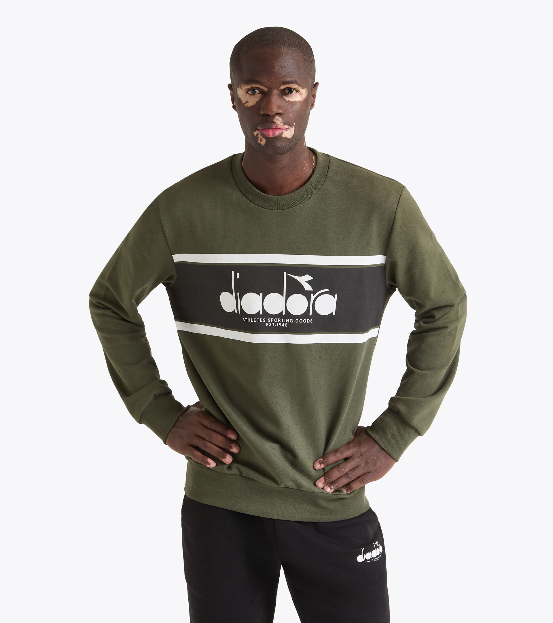 Cotton crewneck - All-Gender SWEATSHIRT CREW LOGO GREEN RIFLE - Diadora