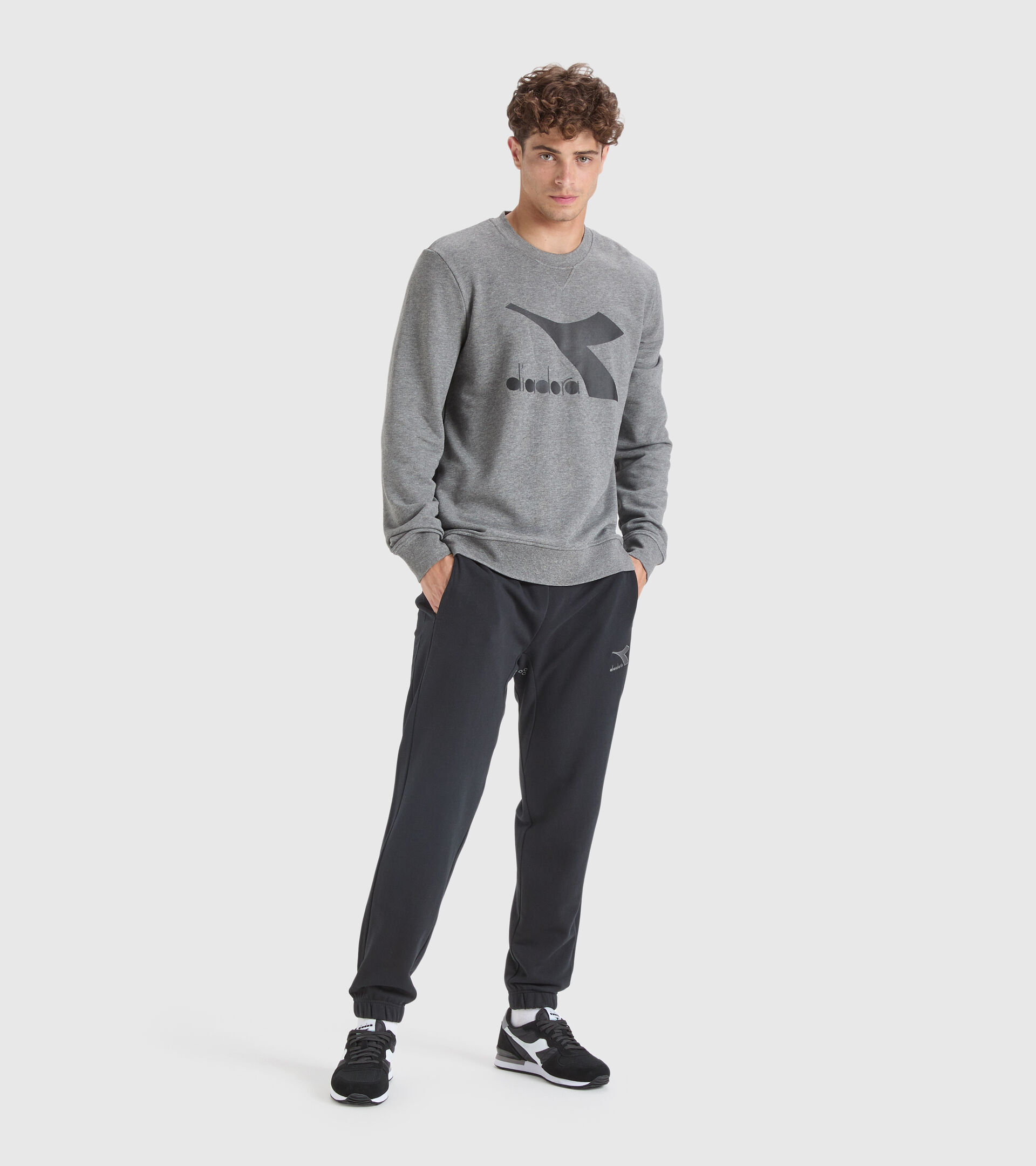 Sudadera deportiva - Hombre SWEATSHIRT CREW CHROMIA GRIS OSCURO MELANGE - Diadora