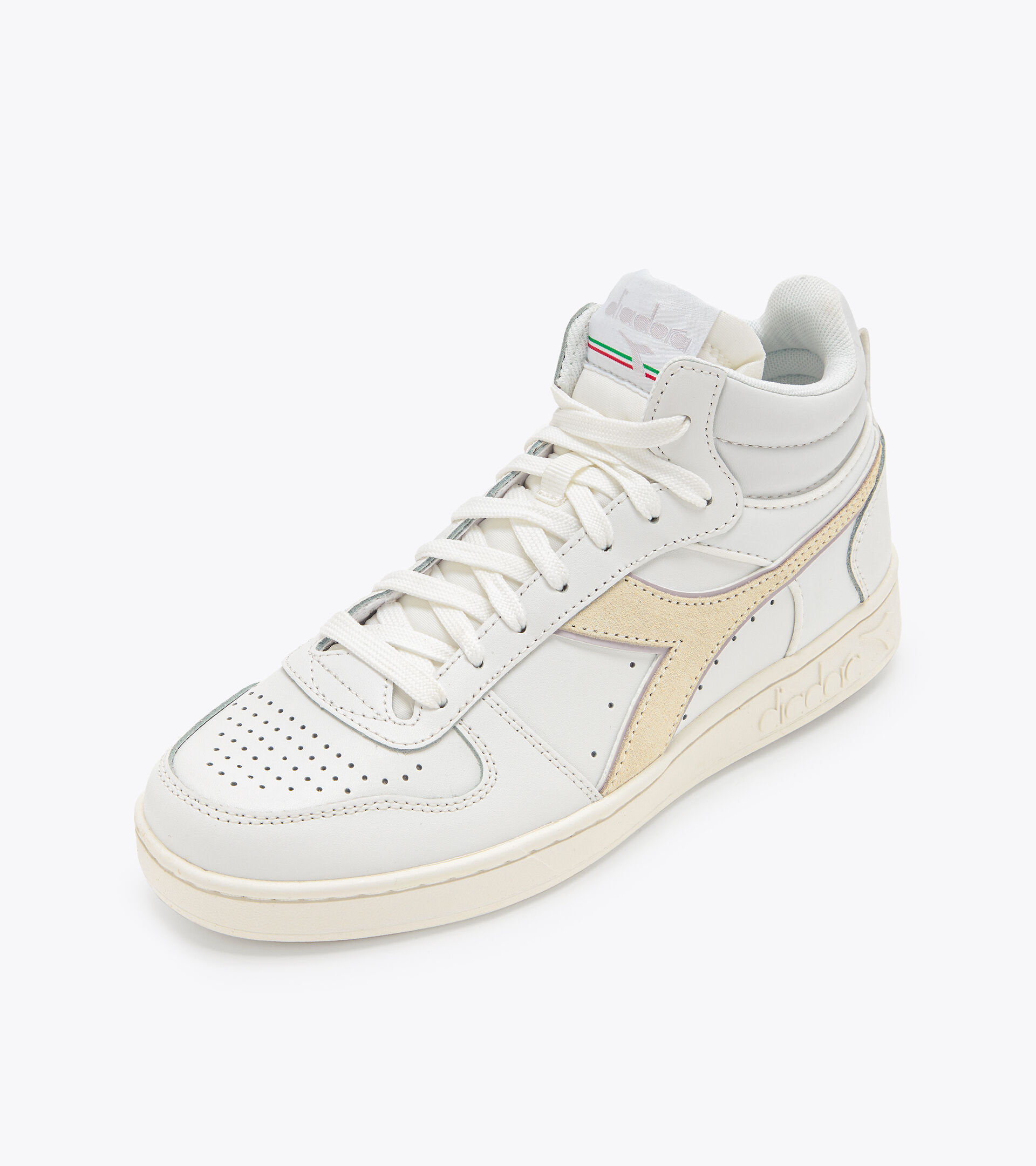 Sports shoes - Women
MAGIC BASKET DEMI LEATHER WN WEISS/PURPUR MARMOR - Diadora