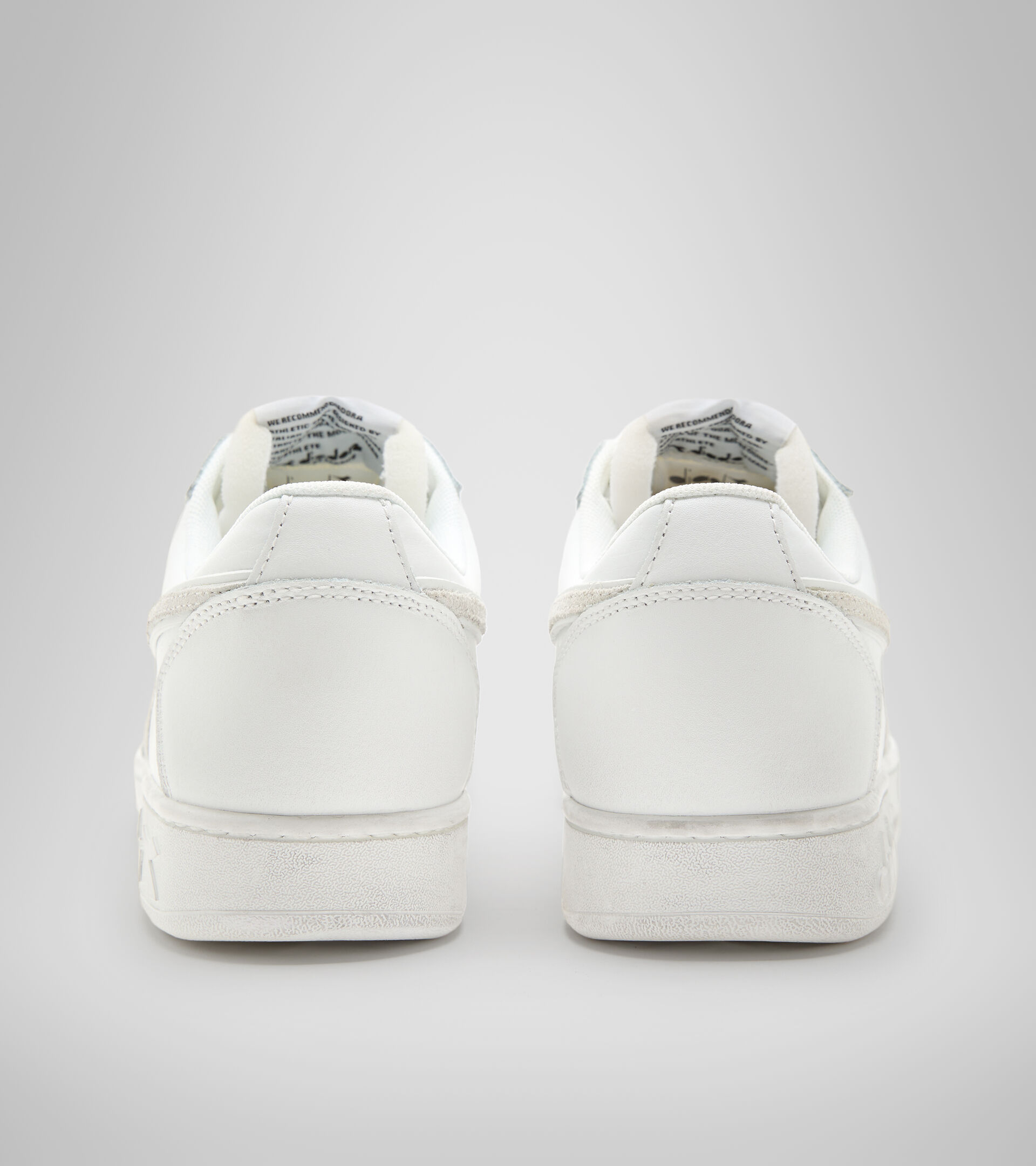 Sports shoes - Men  MAGIC BASKET LOW ICONA LEATHER WHITE /WHITE - Diadora