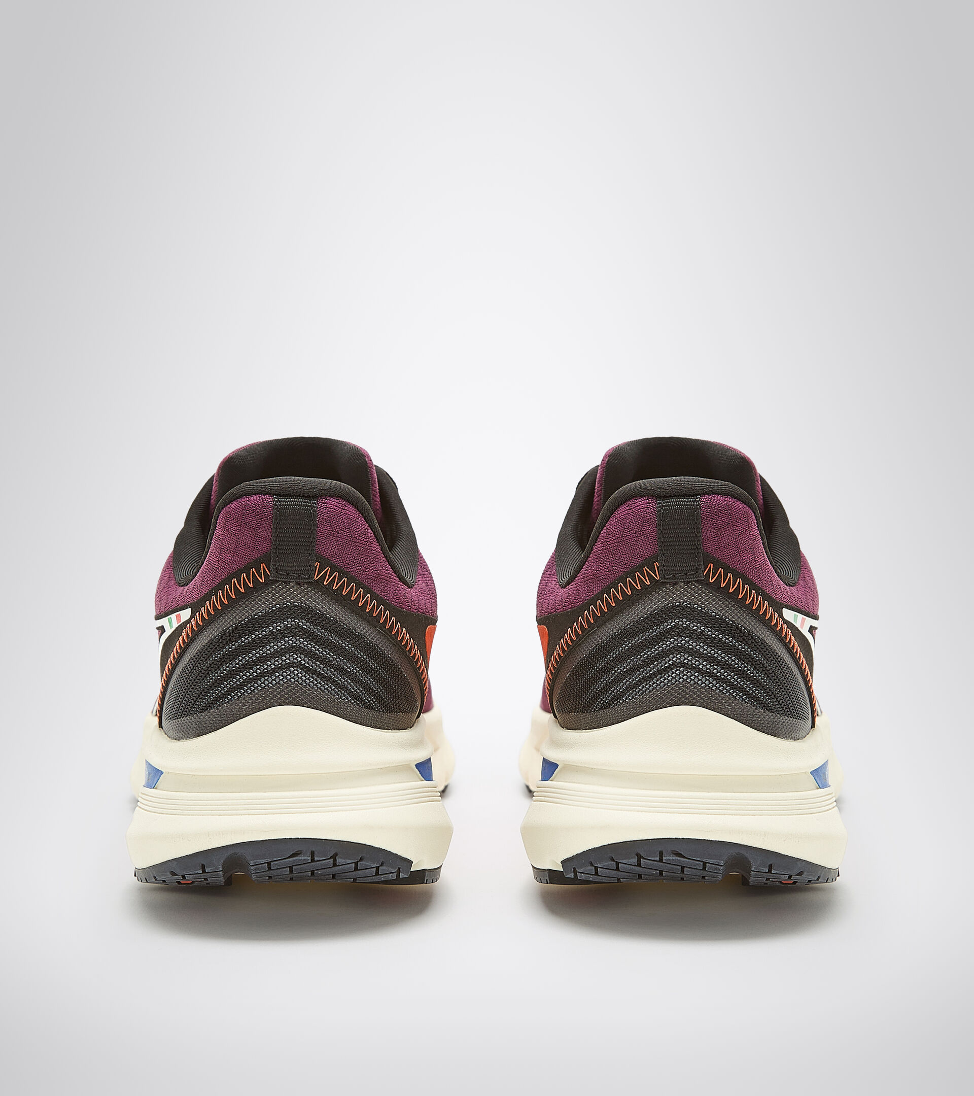 Running shoes - Men MYTHOS BLUSHIELD VOLO 2 GRAPE WINE/WHISPER WHITE/BLACK - Diadora