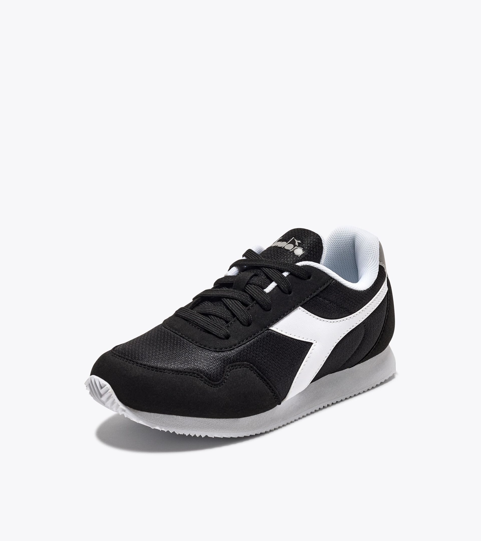 Sports shoes - Youth 8-16 years
 SIMPLE RUN GS BLACK - Diadora