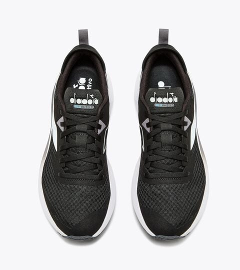MYTHOS BLUSHIELD VIGORE 3, SCHWARZ/WIESS Laufschuh - Stabilität und Schutz - Herren
MYTHOS BLUSHIELD VIGORE 3 SCHWARZ/WIESS - Diadora