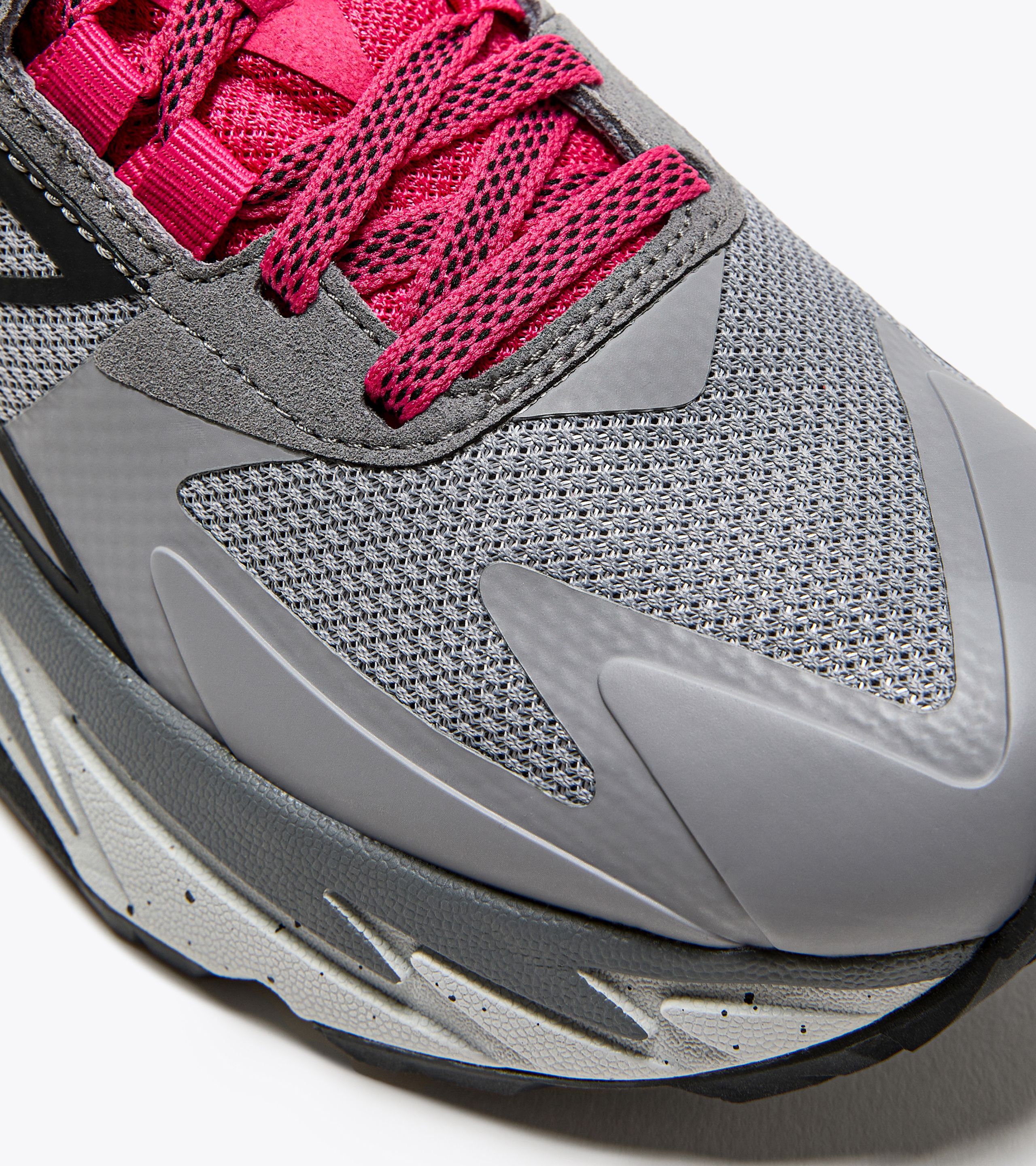 Diadora trail deals