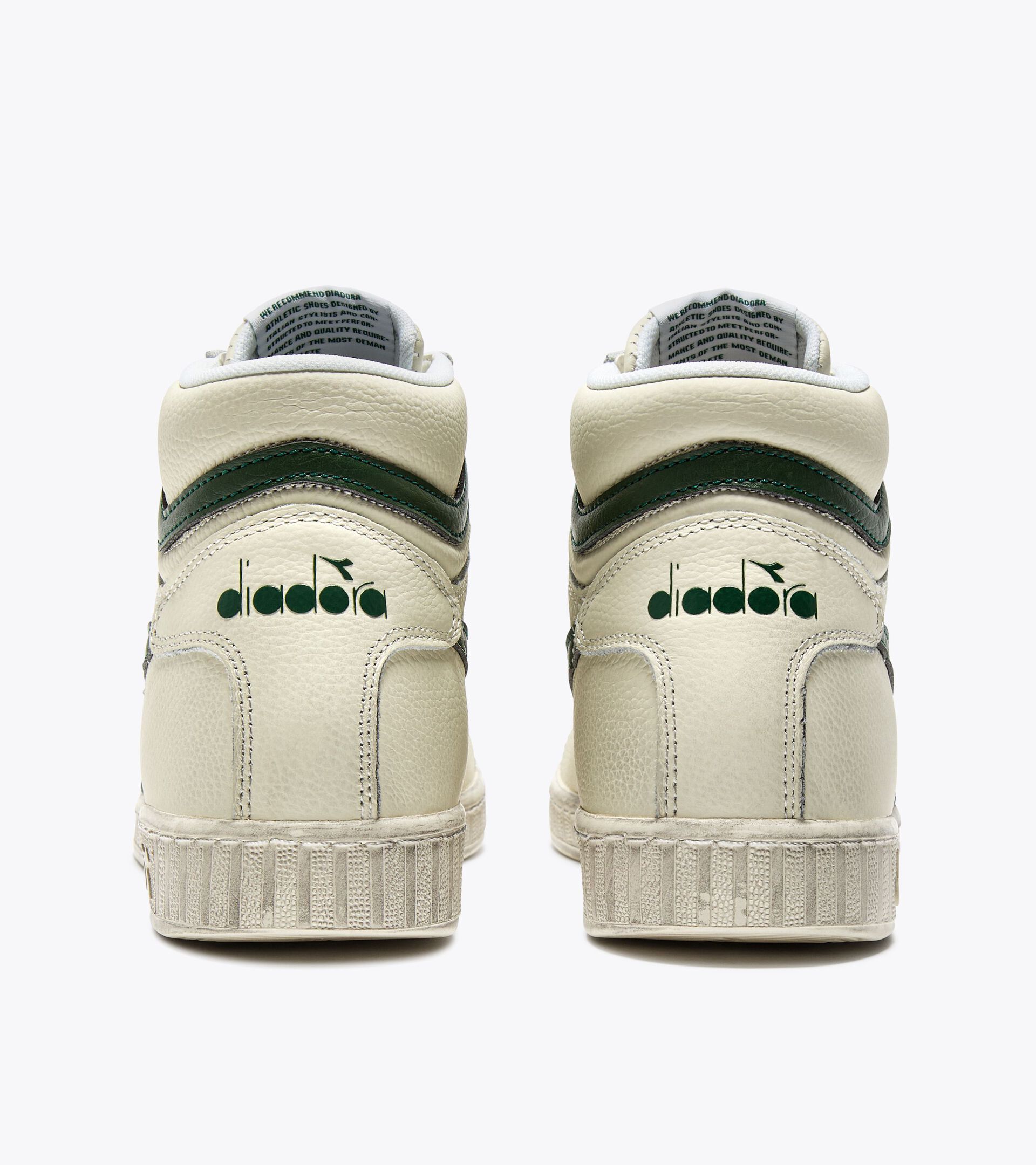 Sporty sneakers - All-Gender GAME L HIGH WAXED WHITE/FOGLIAGE GREEN - Diadora