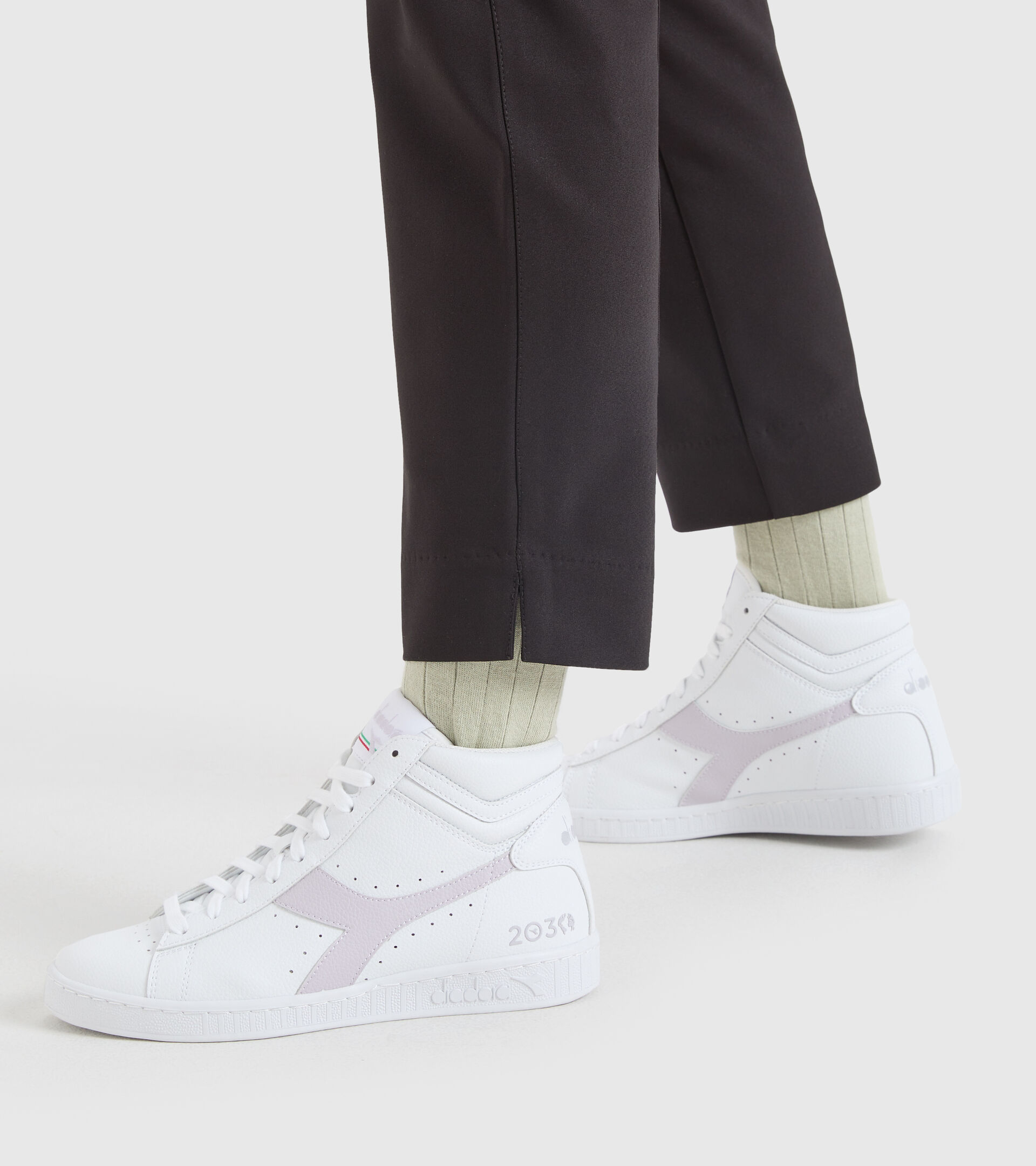 Sporty sneakers - Unisex GAME L HIGH 2030 WHITE/LILAC MARBLE - Diadora