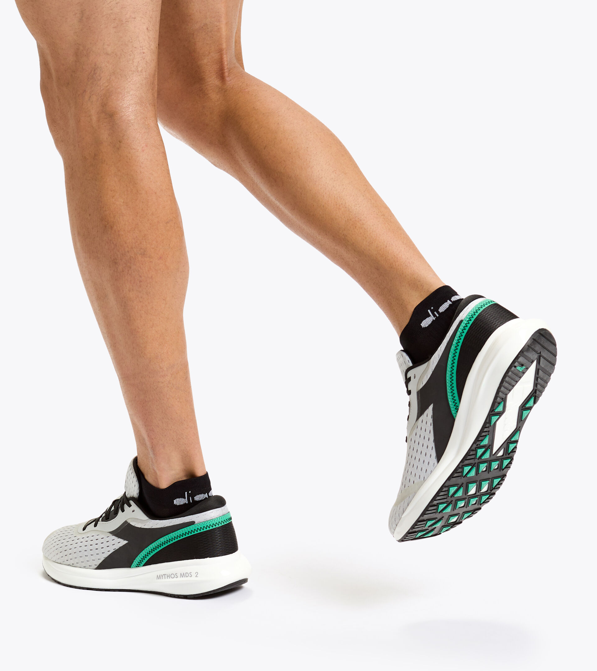 Chaussures de running - Homme MYTHOS MDS 2 ARGENTO DD/NERO - Diadora