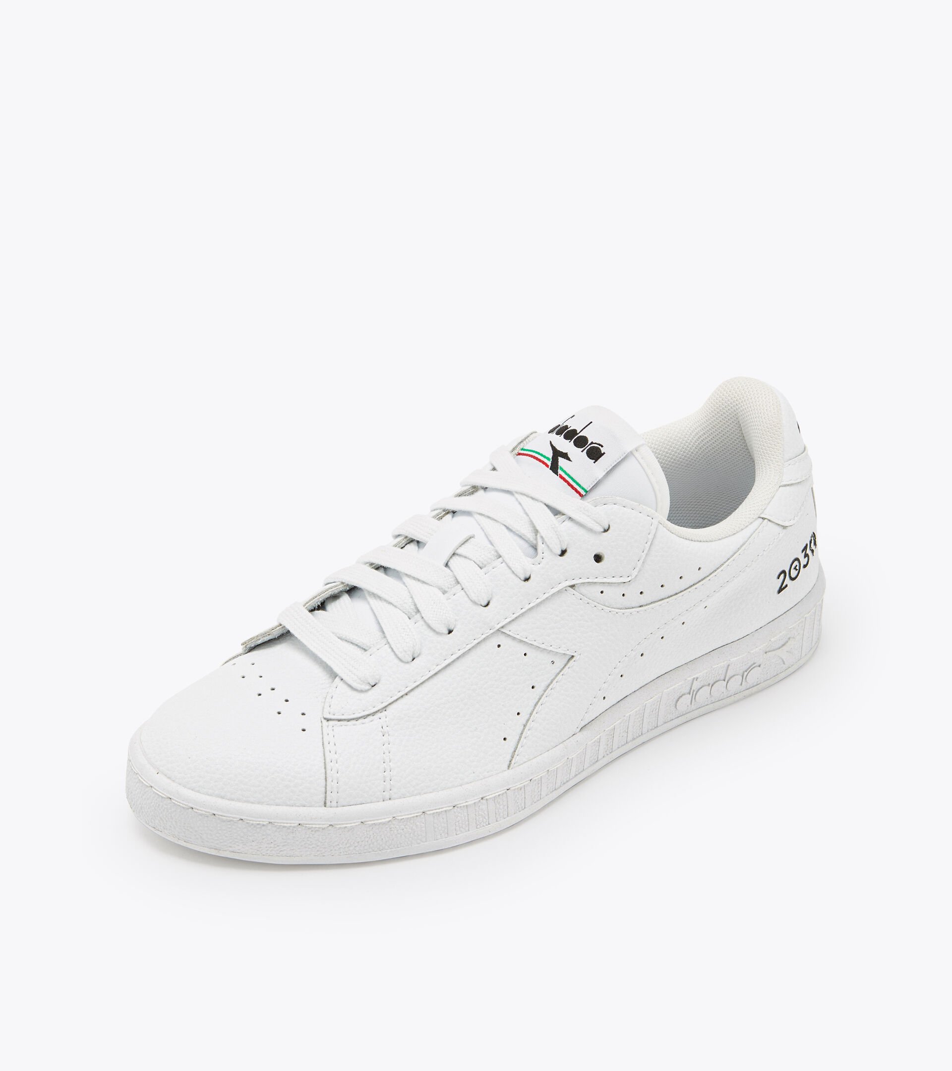 Sporty sneakers - Unisex GAME L LOW 2030 OPTICAL WHITE - Diadora