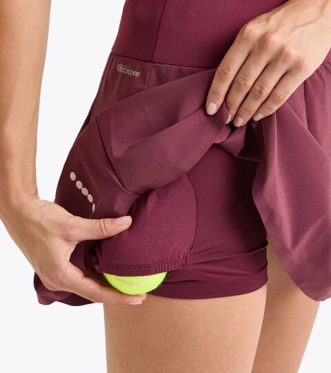 L. SKIRT ICON, MAROON BANNER Tennis skirt - Competition - Women’s L. SKIRT ICON MAROON BANNER - Diadora