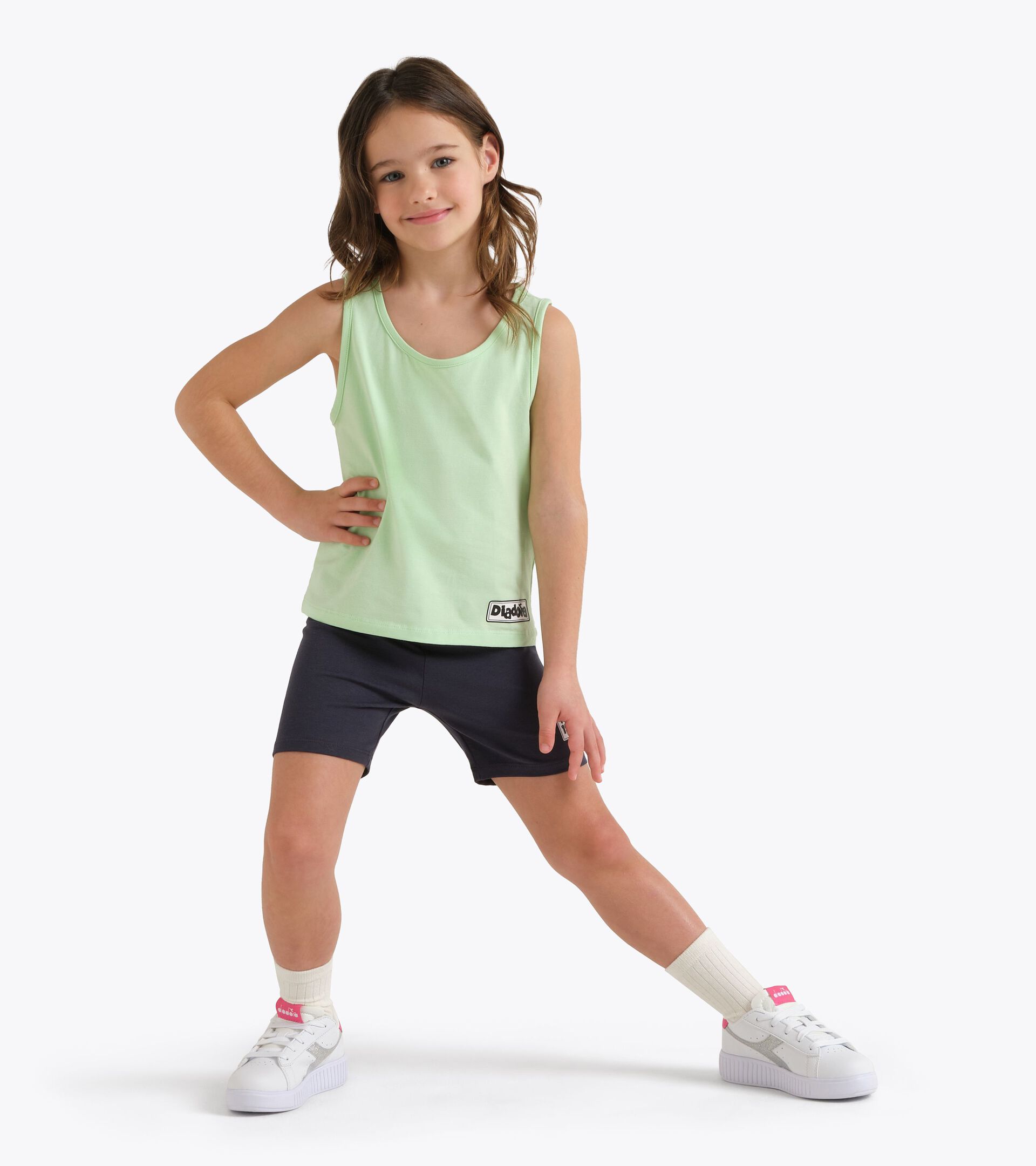 Conjunto deportivo - Camiseta sin mangas y pantal&oacute;n corto - Ni&ntilde;a JG. SET ESS. SPORTS SL VERDE PATINA - Diadora