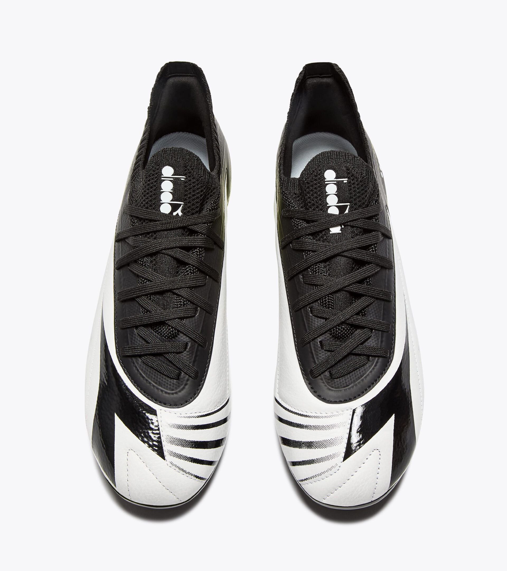 Leather calcio boots for firm grounds - All-gender
MAXIMUS ICON SLX BLACK/WHITE/YELLOW FL DD - Diadora