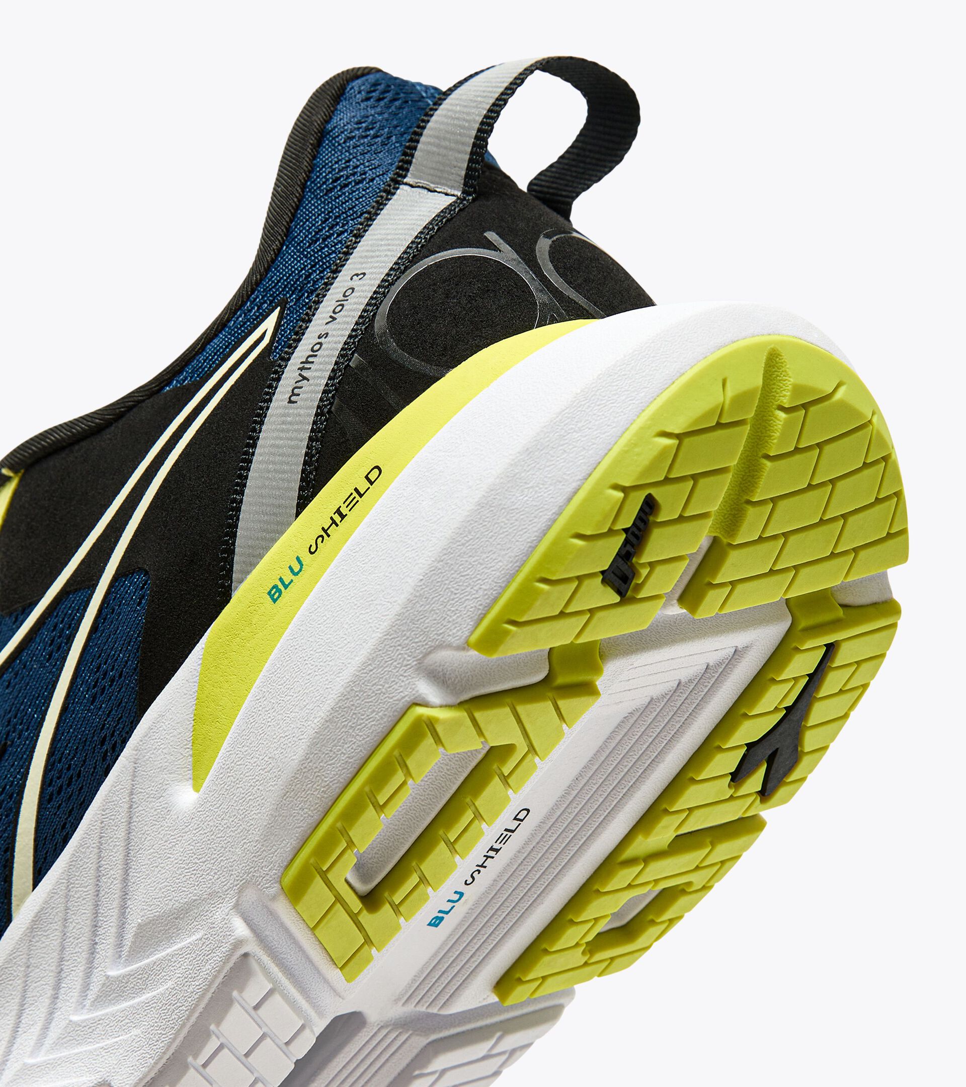 Chaussures de running - Homme MYTHOS BLUSHIELD VOLO 3 BLEU OPALE/BLC/ONAGRE - Diadora