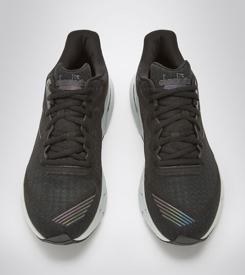 MYTHOS BLUSHIELD VOLO HIP 2, NOIR/ARGENT Chaussures de running - Homme MYTHOS BLUSHIELD VOLO HIP 2 NOIR/ARGENT - Diadora