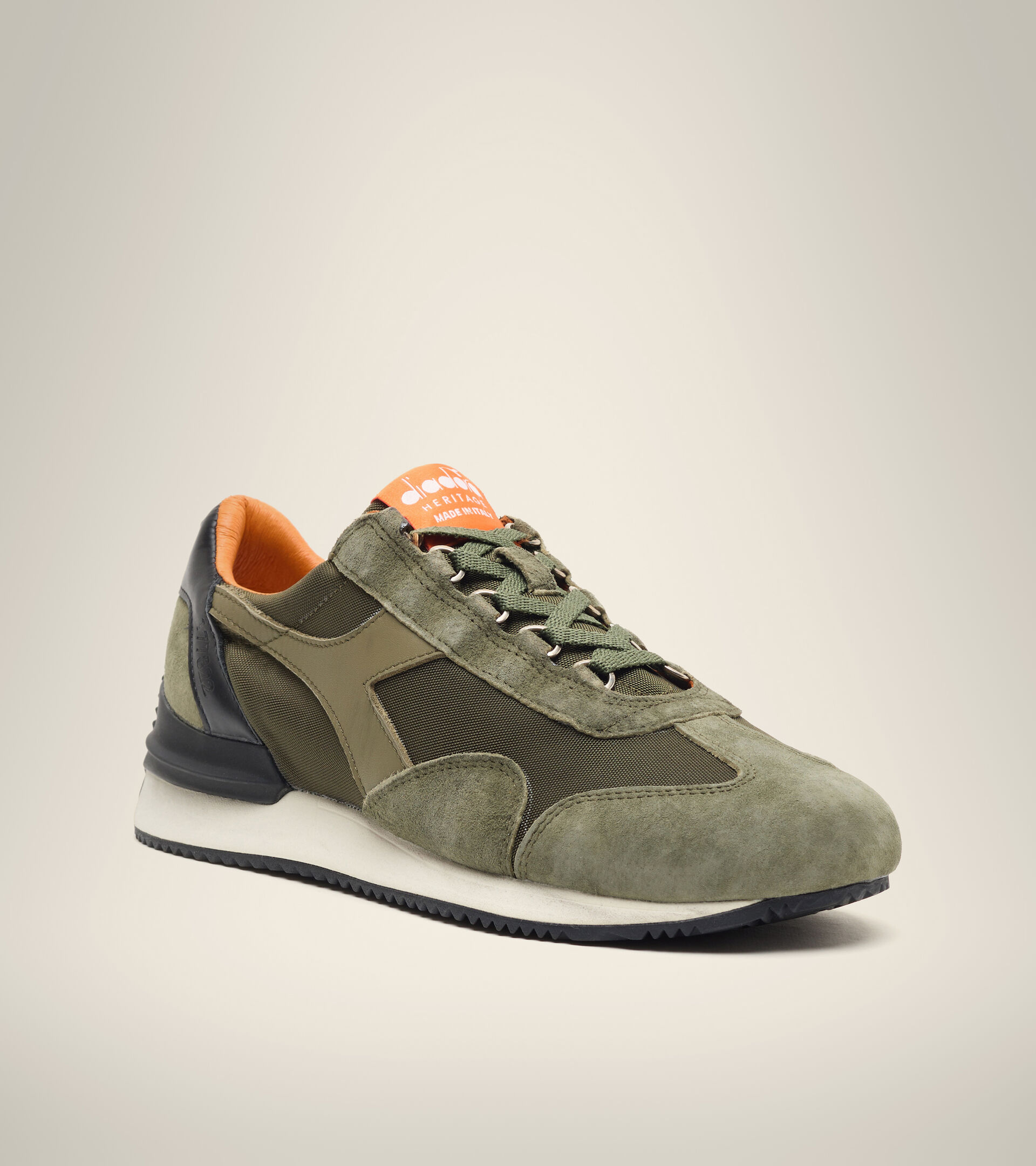 Heritage shoe - Unisex EQUIPE MAD ITALIA NUBUCK SW GREEN OLIVINE - Diadora