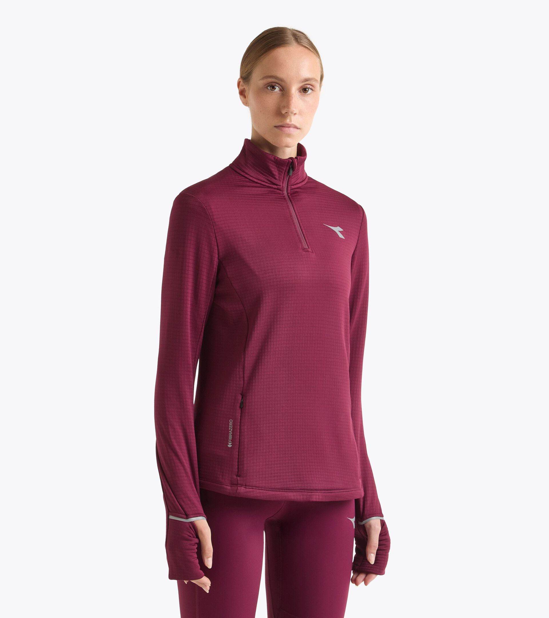 Forro polar termorregulador con tejido FIBRAZERO - Winter Protection - Mujer
L. WARM UP WINTER PROTECTION ROJO BANDERA - Diadora