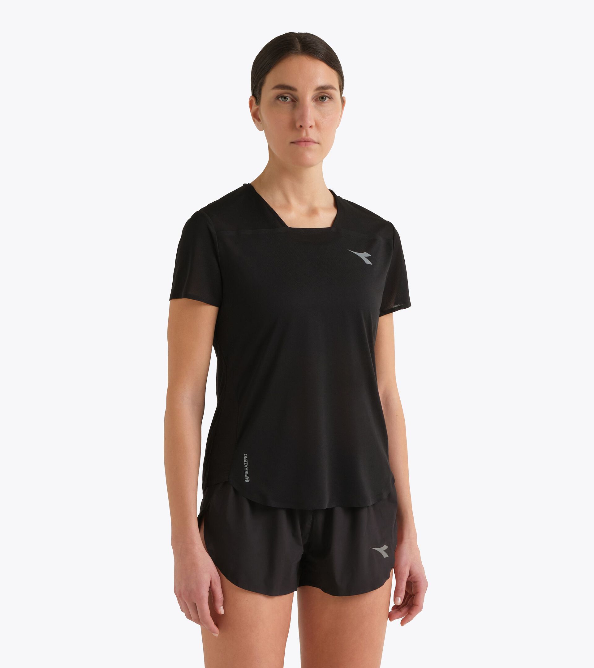 Super Light FIBRAZERO t-shirt  - Running - Women&rsquo;s L. SS T-SHIRT SUPER LIGHT FIBRAZERO BLACK - Diadora