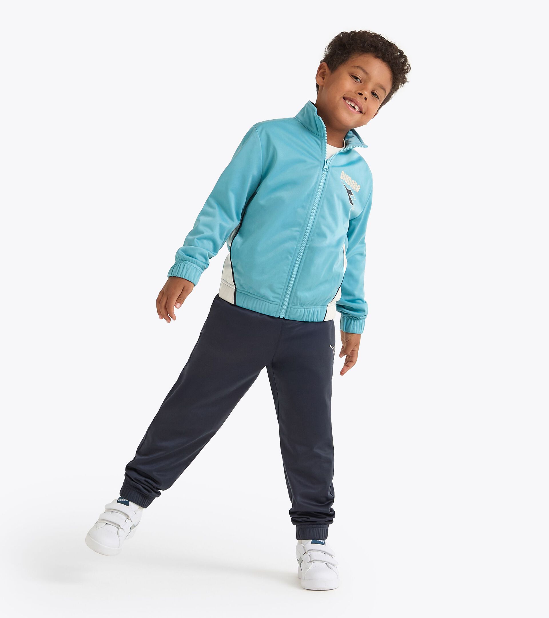 Polyestere tracksuit - Boy
JB. TRACKSUIT FZ LOGO (PL) BLUE DENIM - Diadora