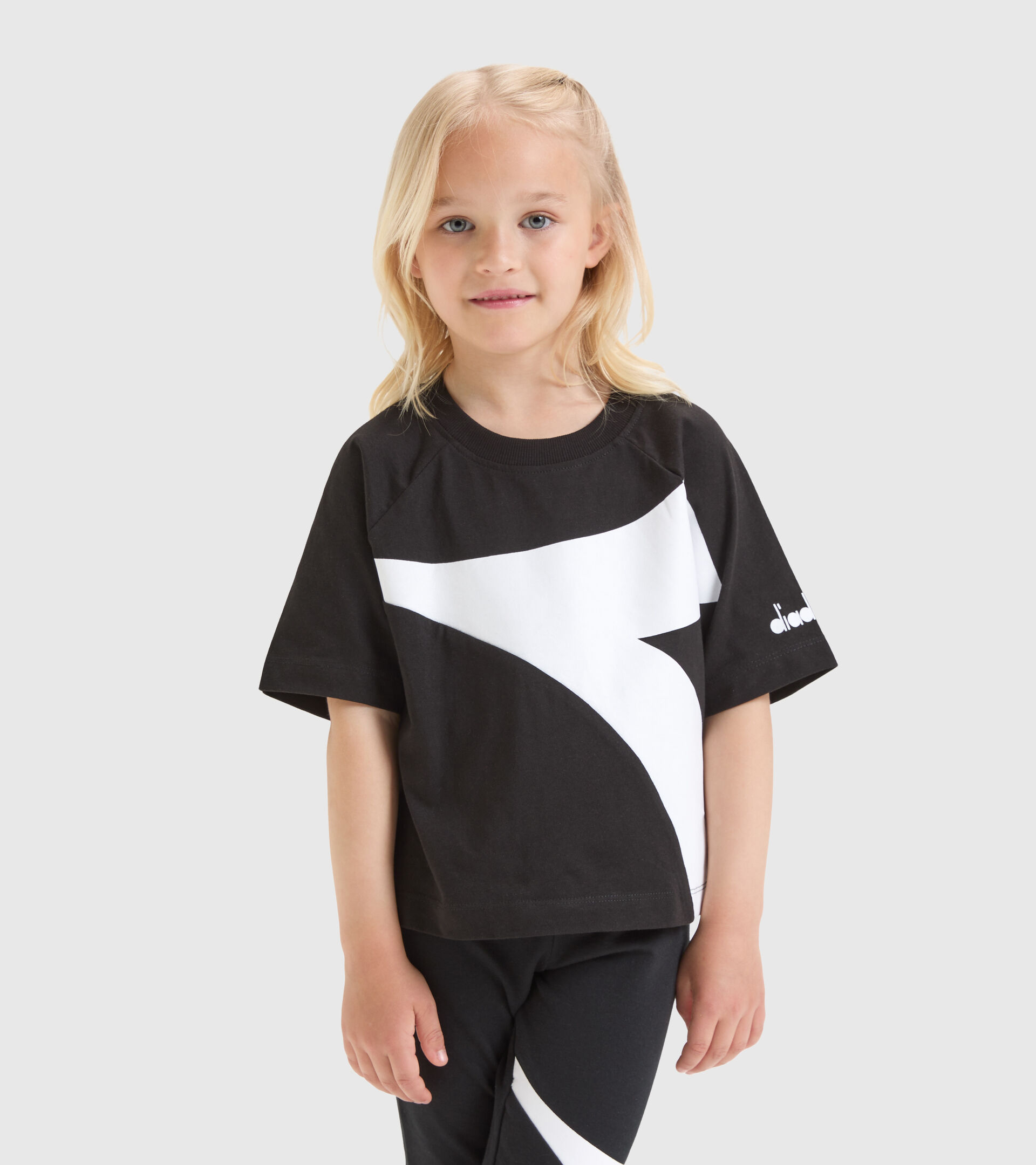 T-shirt de sport en coton - Ado fille JG.T-SHIRT SS POWER LOGO NOIR - Diadora