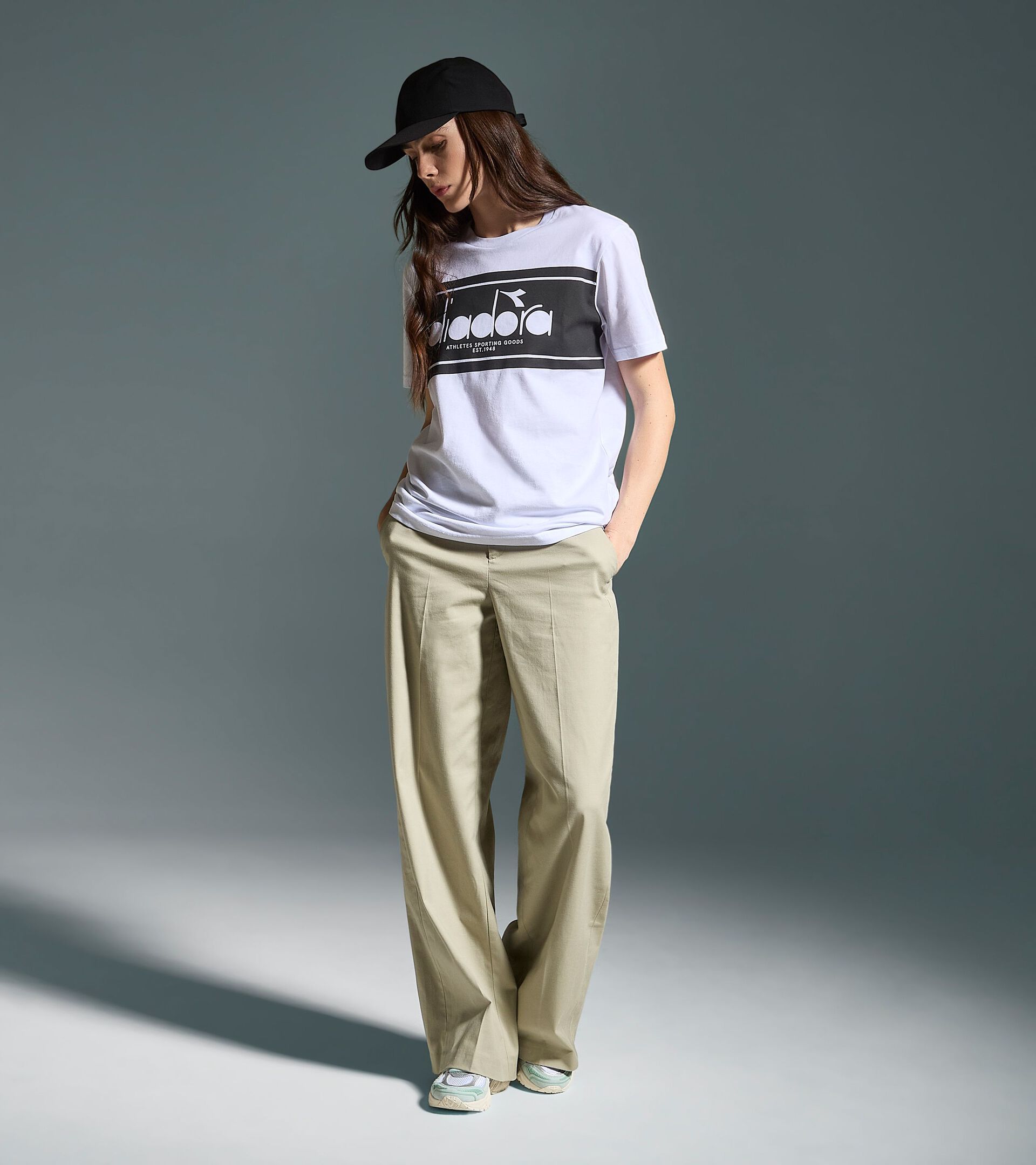 T-shirt - All-Gender T-SHIRT SS LOGO OPTICAL WHITE/BLACK - Diadora