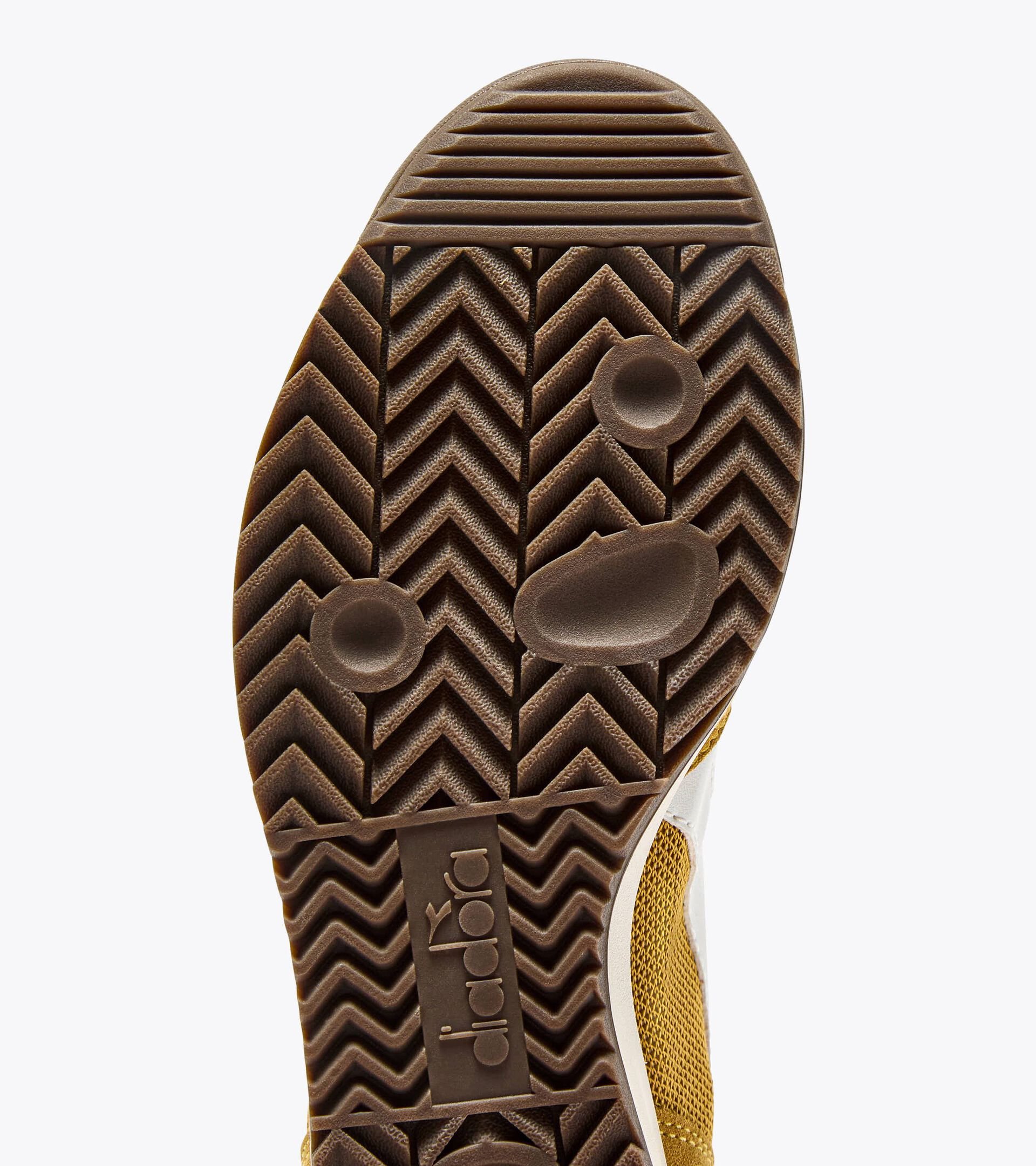 Low-profile suede sneaker - All-gender CROSS HARVEST GOLD /GREENER PASTURES - Diadora