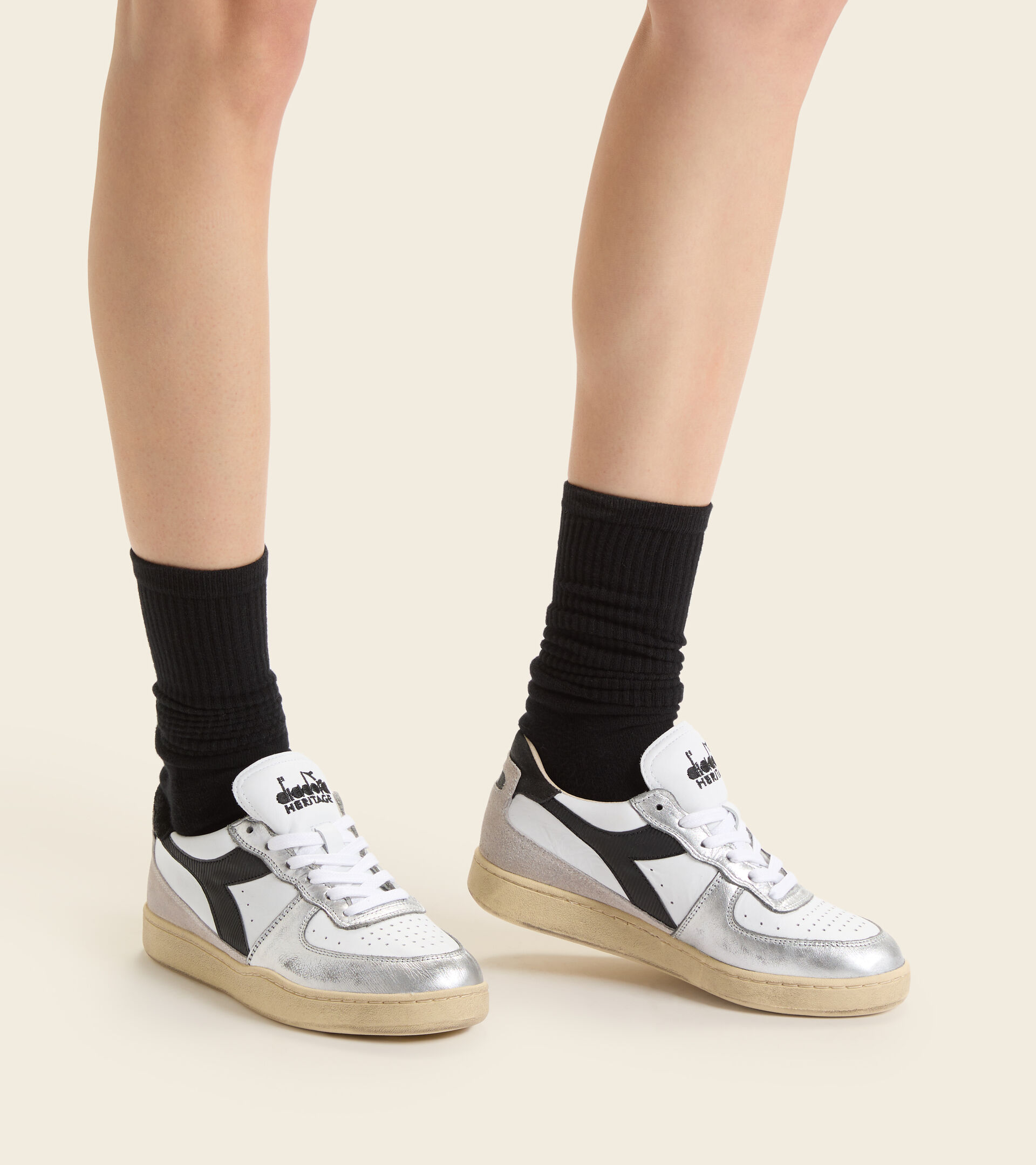 Heritage shoe - Unisex MI BASKET LOW METAL USED WHITE - Diadora