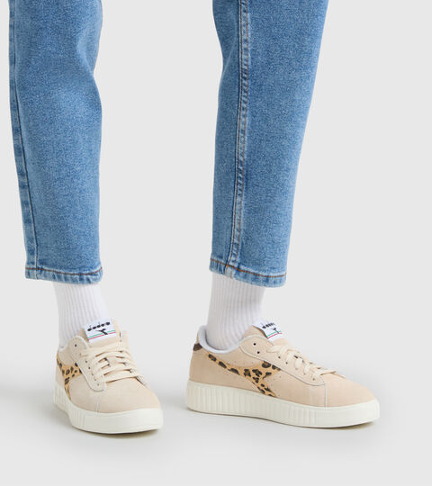 GAME STEP SUEDE ANIMALIER, BLANC/PARCHEMIN Chaussures de sport - Femme GAME STEP SUEDE ANIMALIER BLANC/PARCHEMIN - Diadora