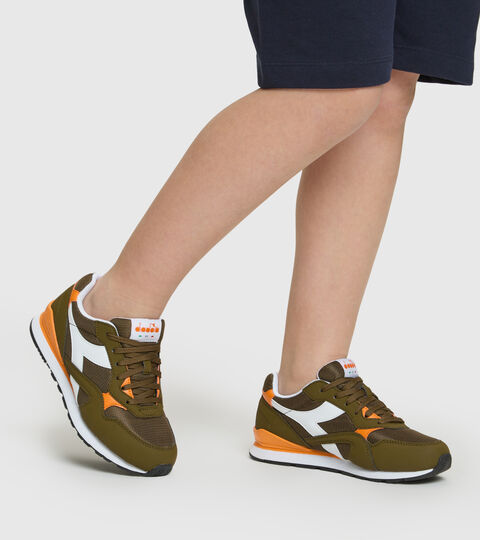 N.92 GS, BEECH/WHITE Sports shoes - Youth 8-16 years N.92 GS BEECH/WHITE - Diadora