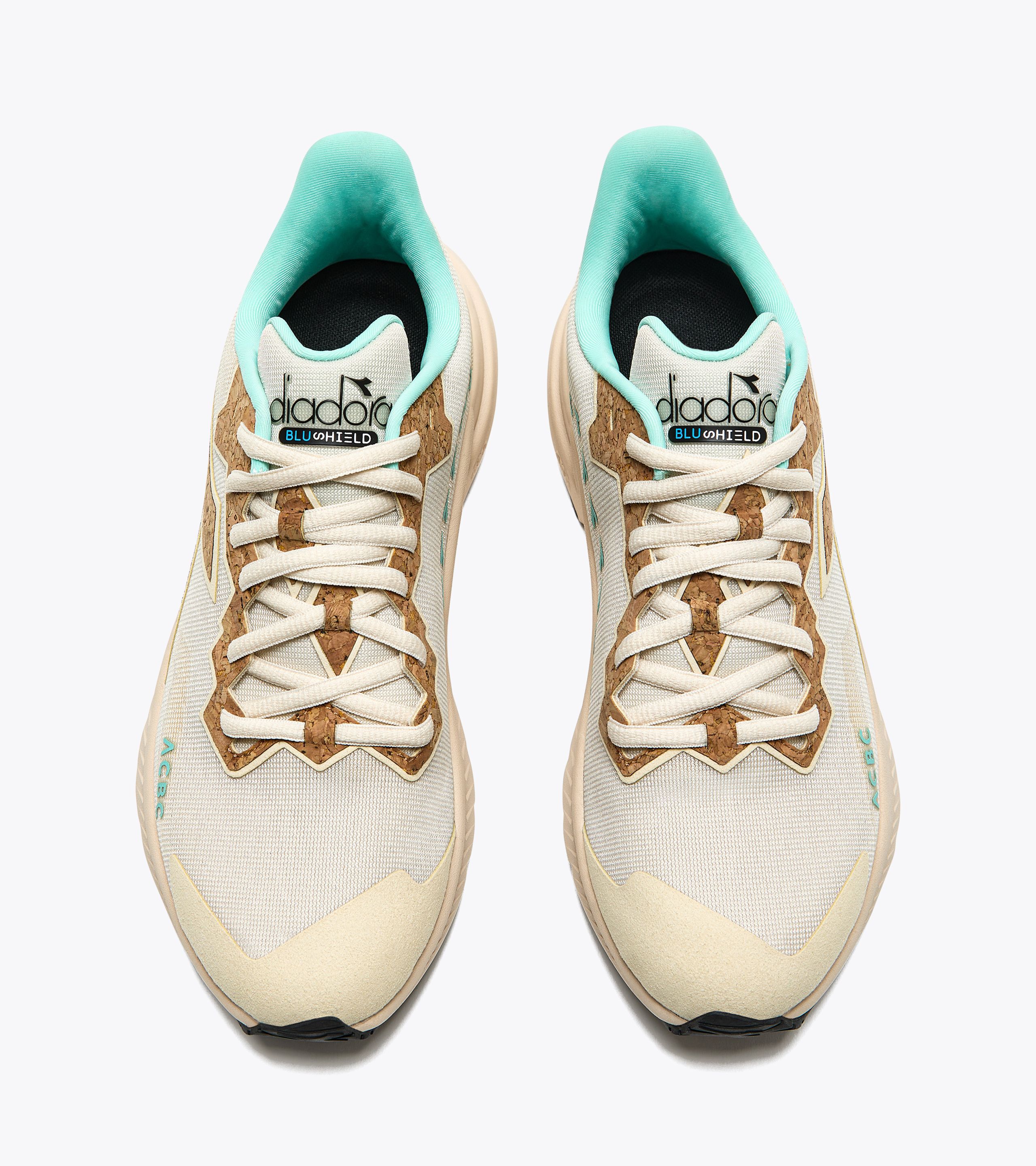 Diadora mythos blushield 3 recensione hot sale