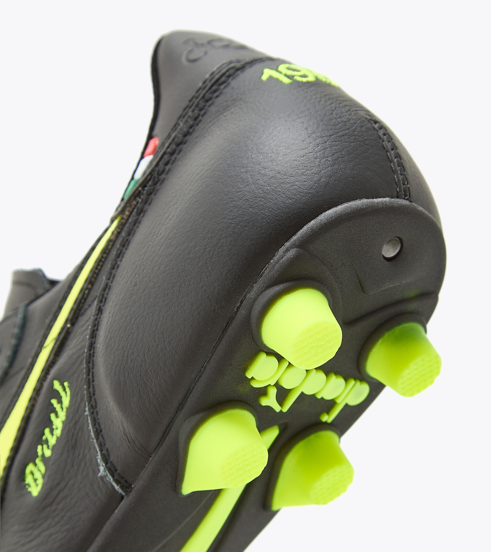 Botas de fútbol para superficies compactas - Hecho en Italia BRASIL ITALY OG LT+ MDPU NEGRO/AMARILLO FLUO DD - Diadora