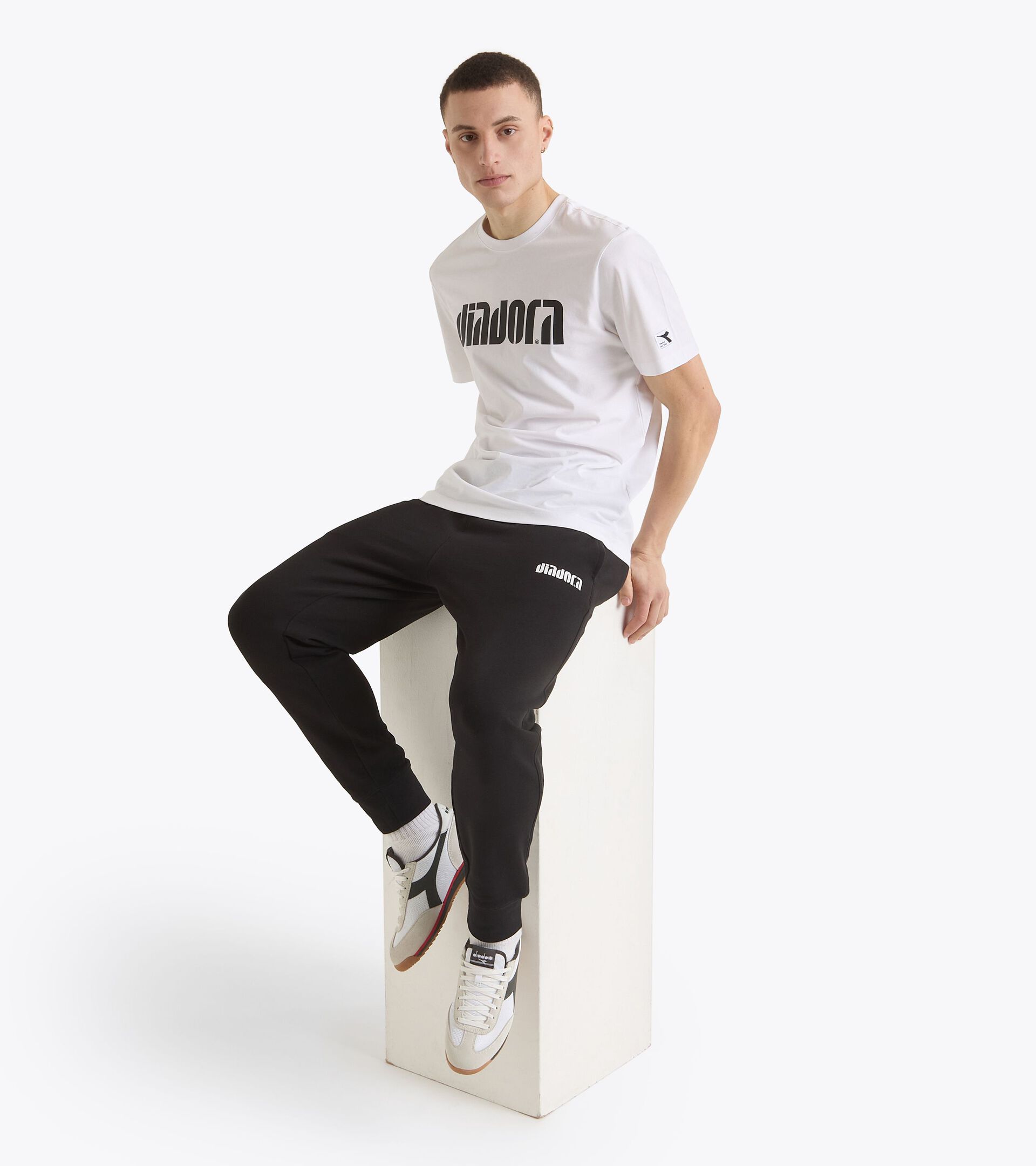 Sporthose - Für alle Geschlechter
PANTS ATHL. LOGO SCHWARZ - Diadora