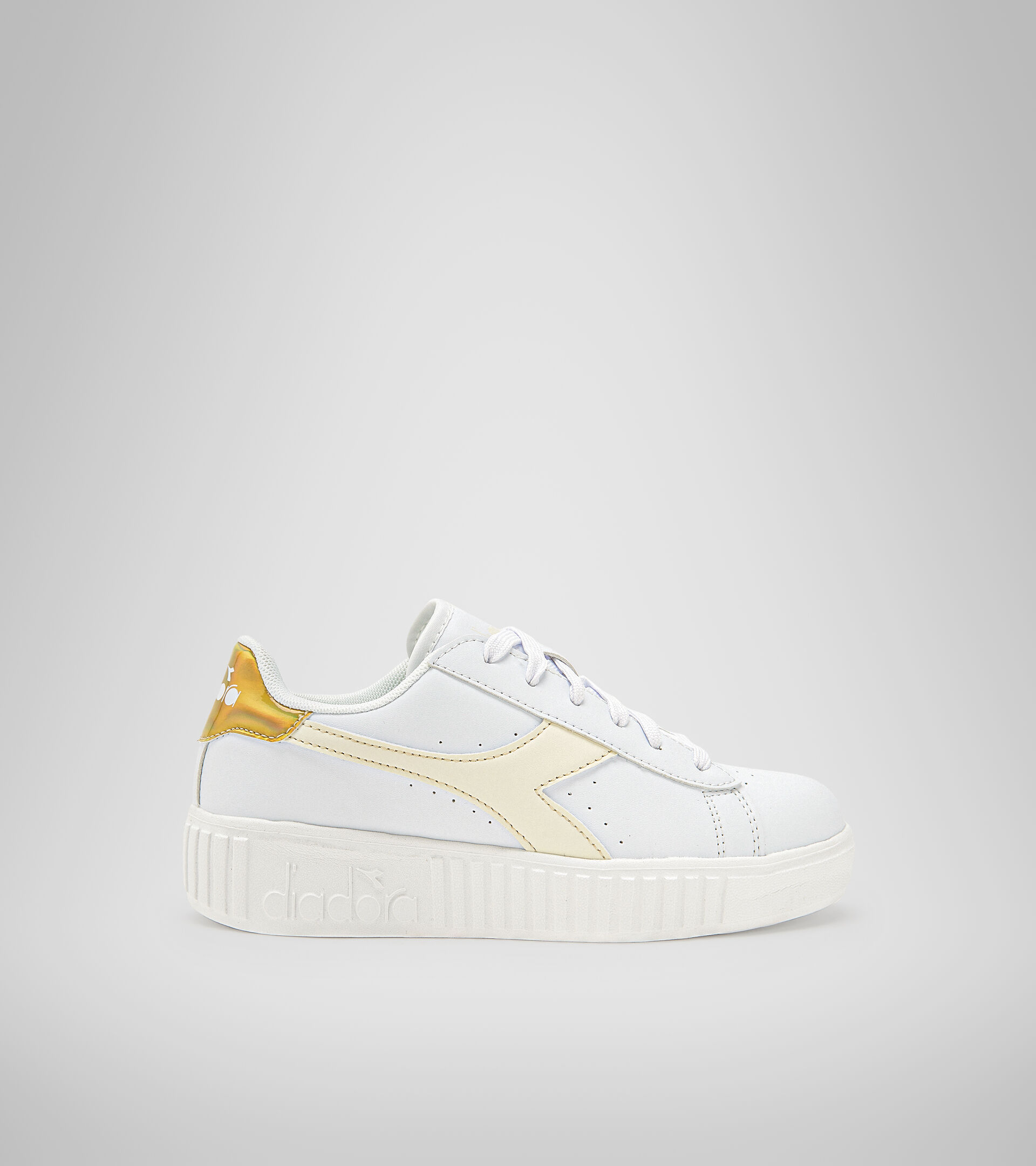 Sports shoes - Youth 8-16 years GAME STEP GS WHITE/GOLD - Diadora