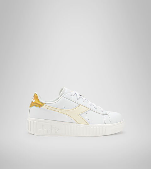 Sports shoes - Youth 8-16 years GAME STEP GS WHITE/GOLD - Diadora