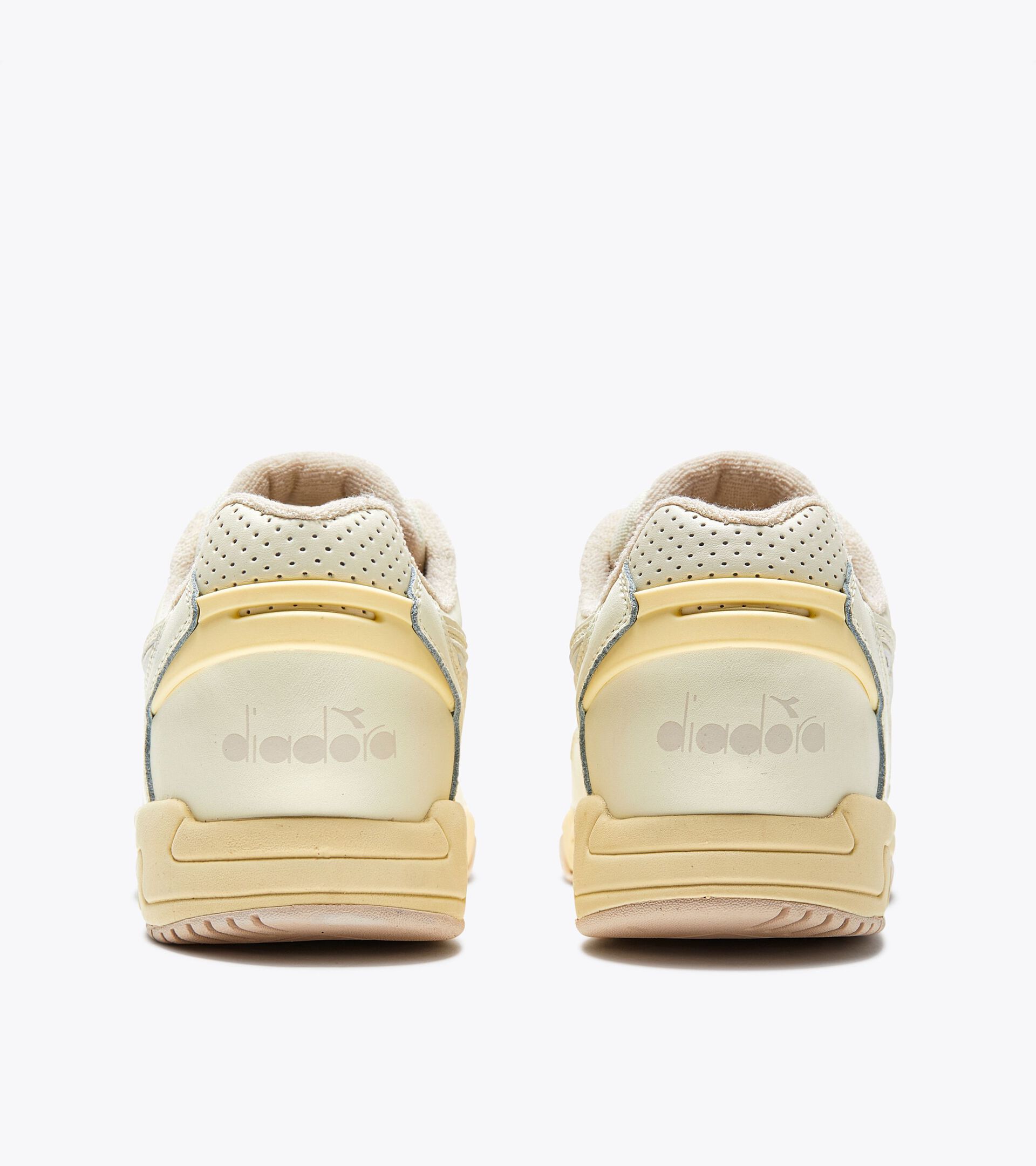 Sporty sneakers - All-Gender WINNER PAPYRUS WHITE - Diadora