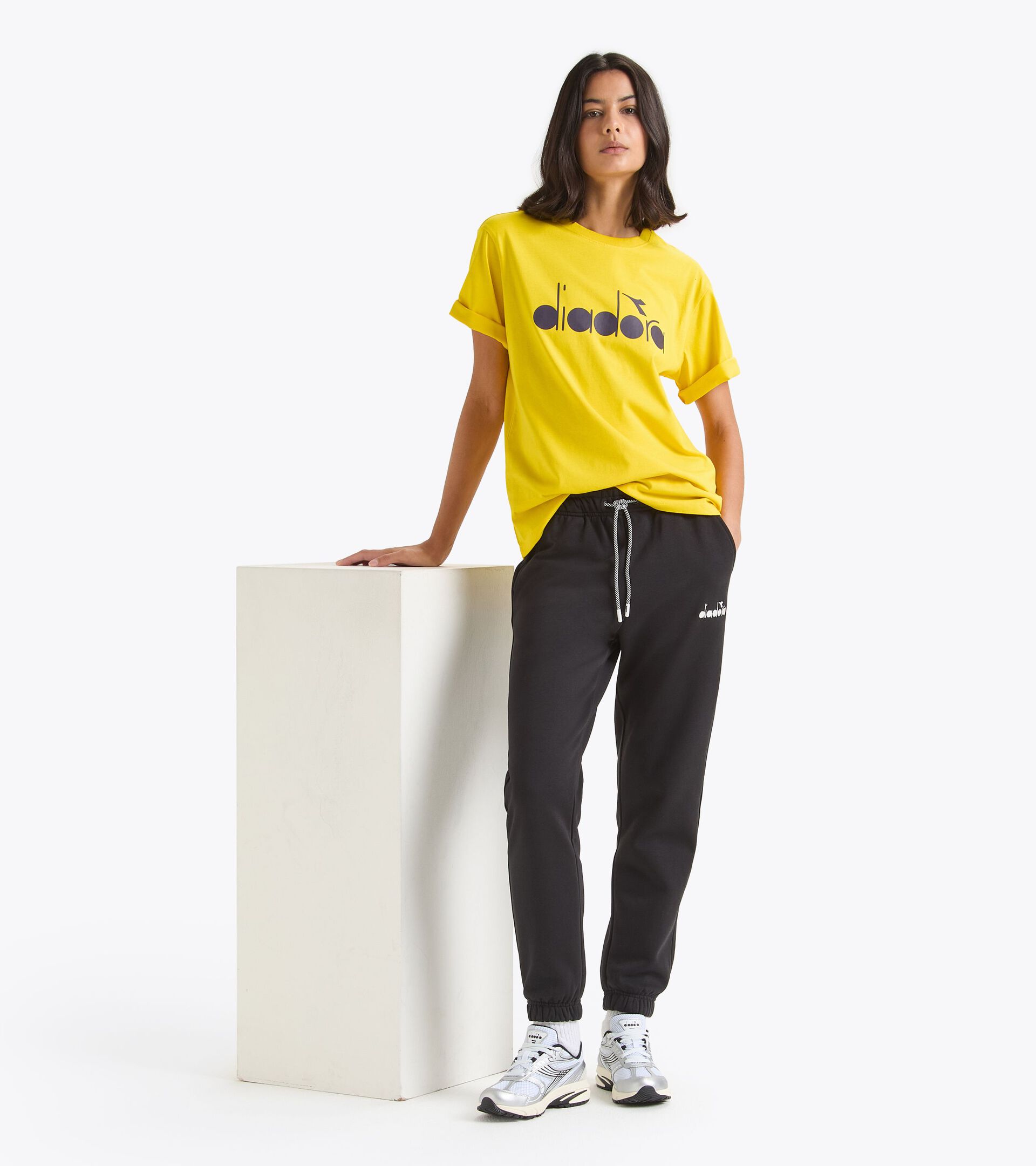 Sporty t-shirt - All-Gender T-SHIRT SS ROUTE HIGH VISIBILITY - Diadora