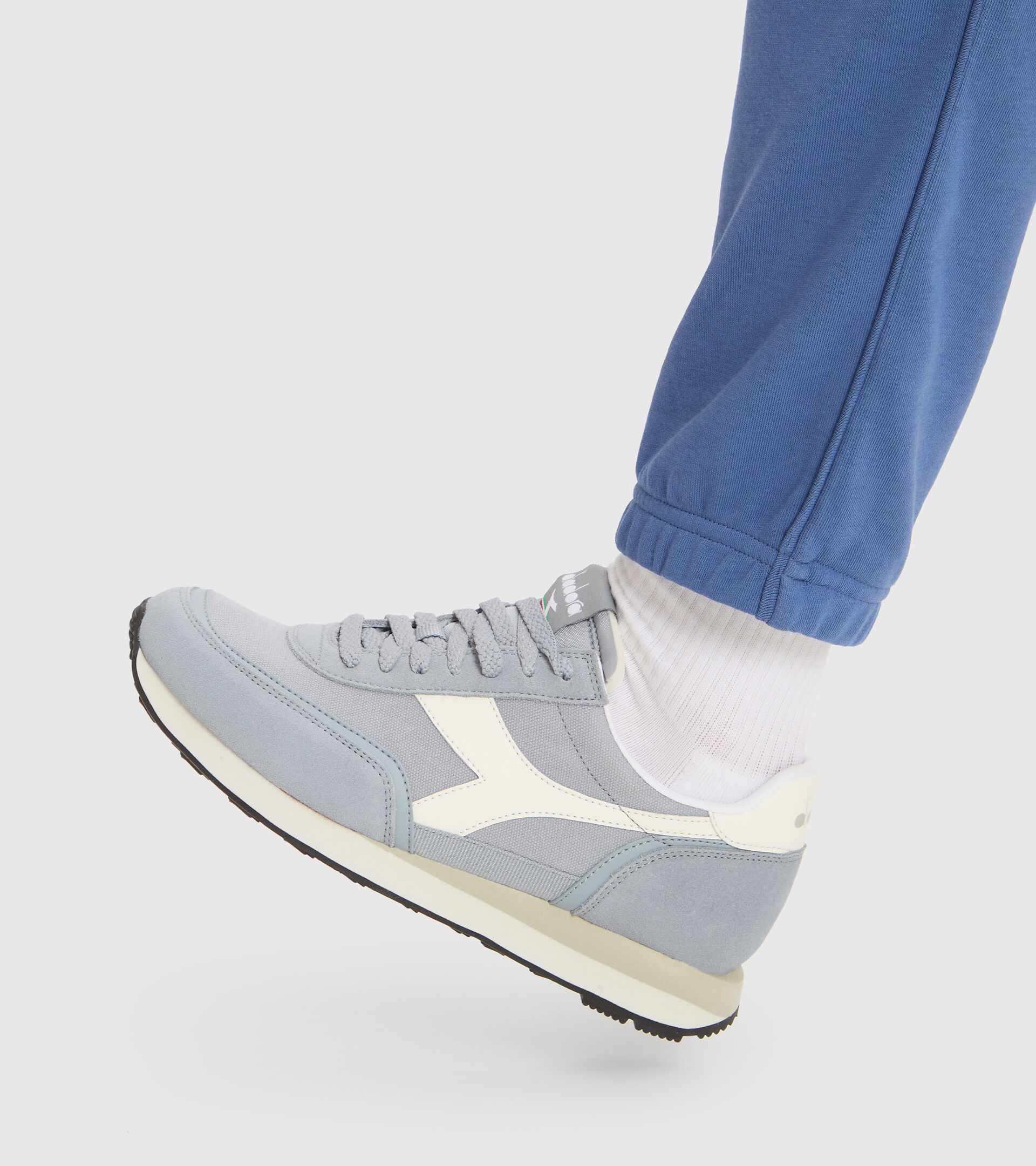 Sports shoe - Women KOALA REPLICANT WN QUARRY/WHISPER WHITE - Diadora