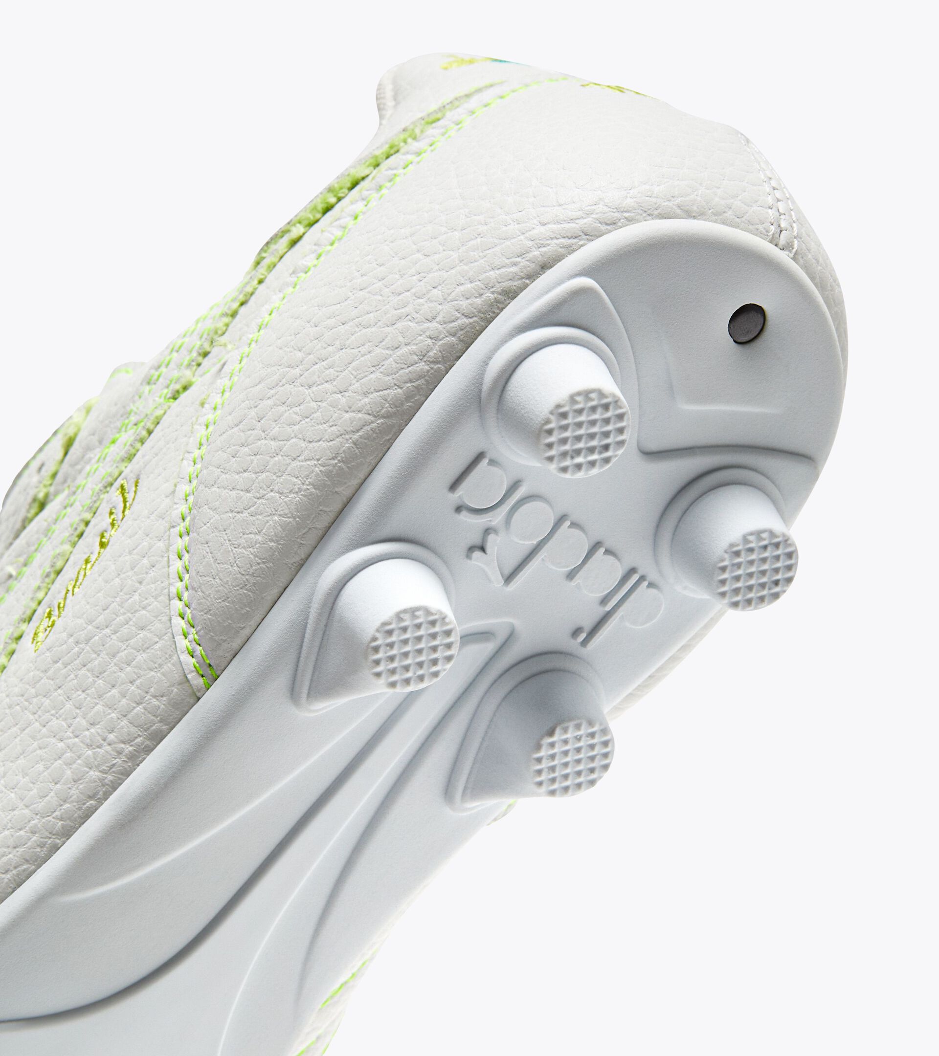 Low environmental impact calcio boots for firm ground - All-Gender BRASIL NEXT40 ITA MDPU WHITE - Diadora