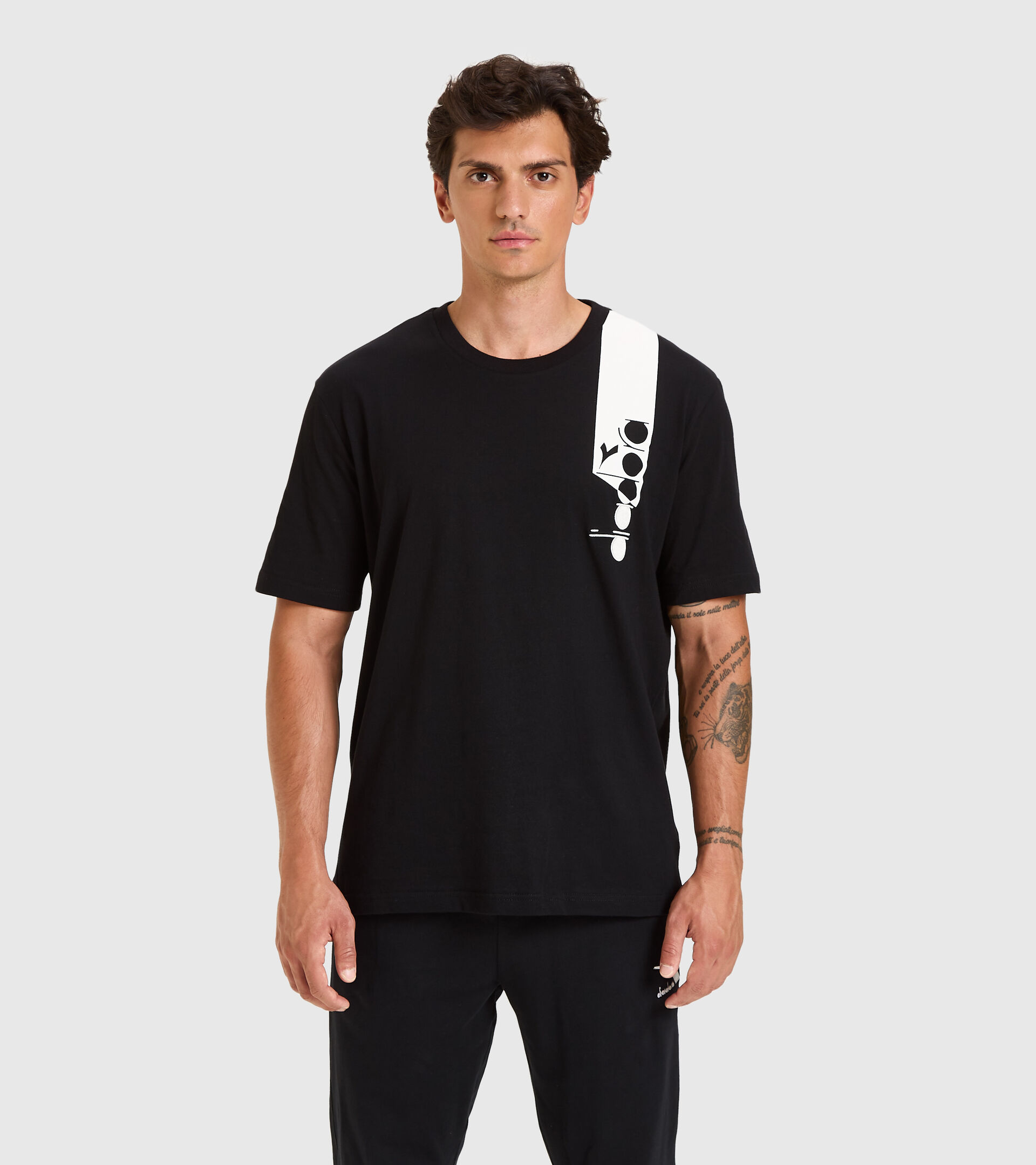 T-shirt - Unisex T-SHIRT SS ICON DARK SMOKE/WHITE/BLUE FLUO - Diadora