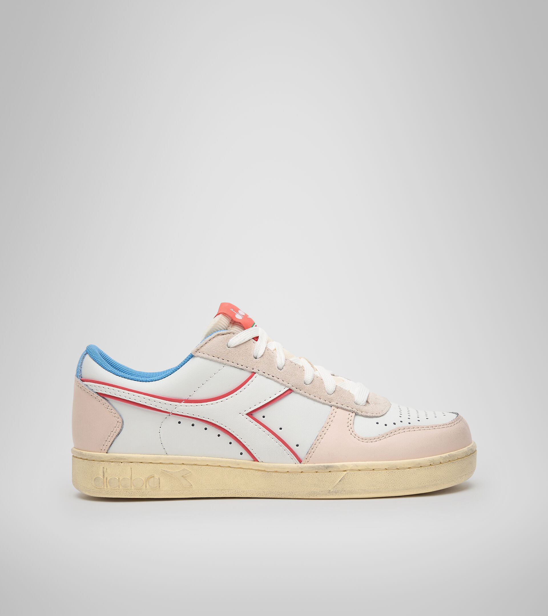 Sports shoes - Women MAGIC BASKET LOW ICONA WN BLC DE BLC/BONNIE BLUE/HOT COR - Diadora
