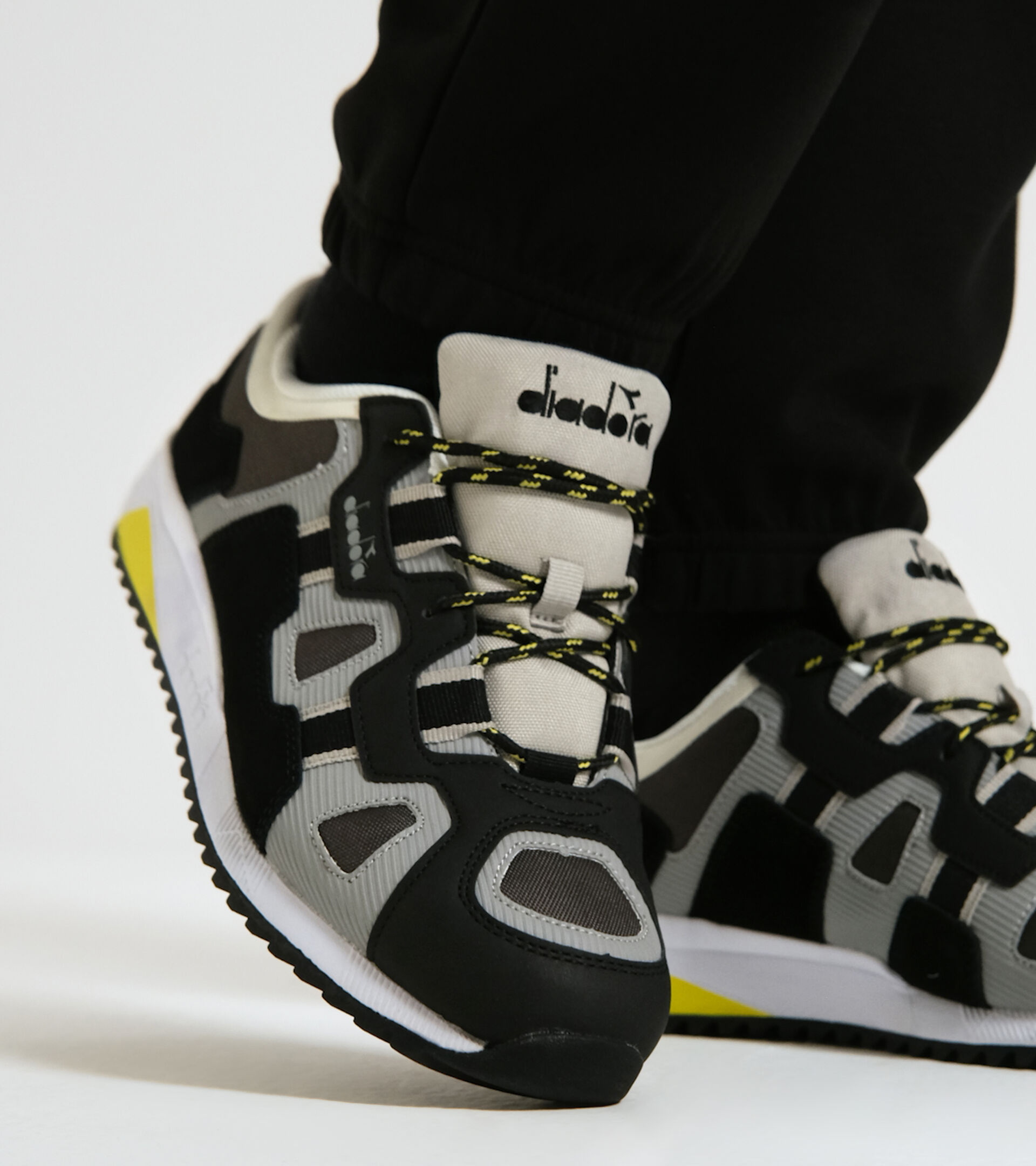 Sportschuh - Unisex N902 OFF ROAD NERO/GRIGIO PELTRO (C3556) - Diadora